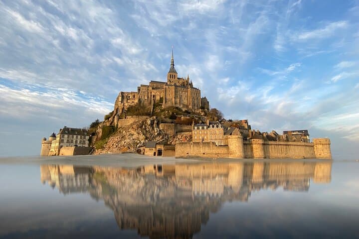 Mont Saint Michel Tagesausflug von Paris mit Englisch sprechendem Fortgeschrittener