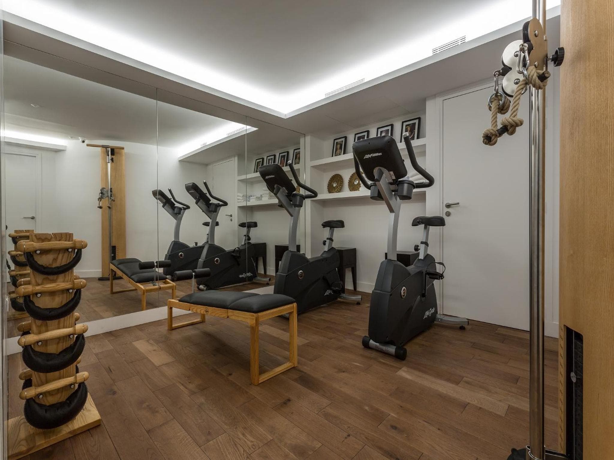 Hotel La Comtesse — 8