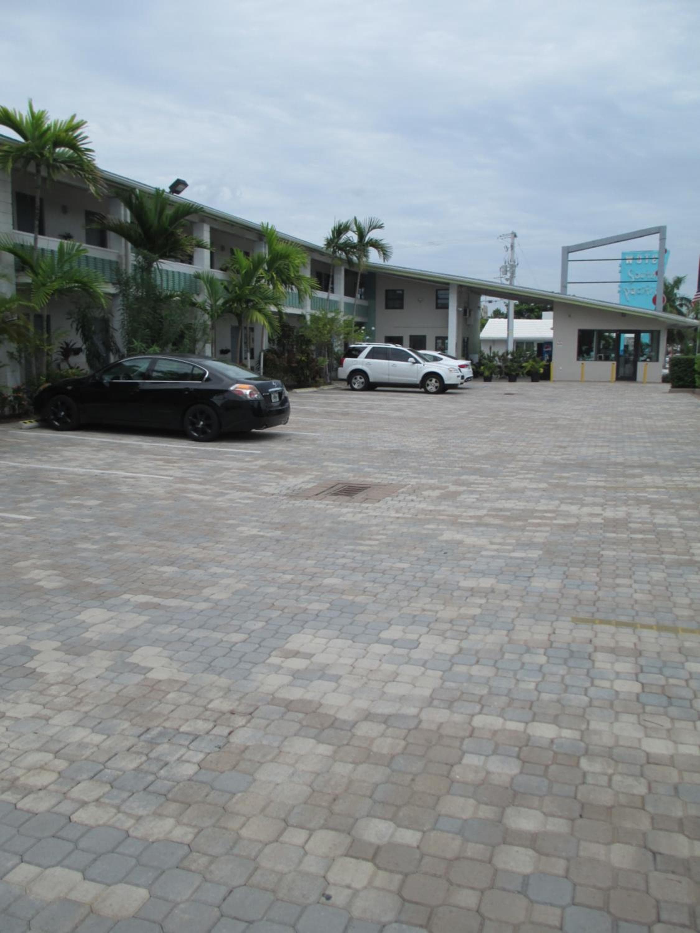 Shalimar Motel — 15
