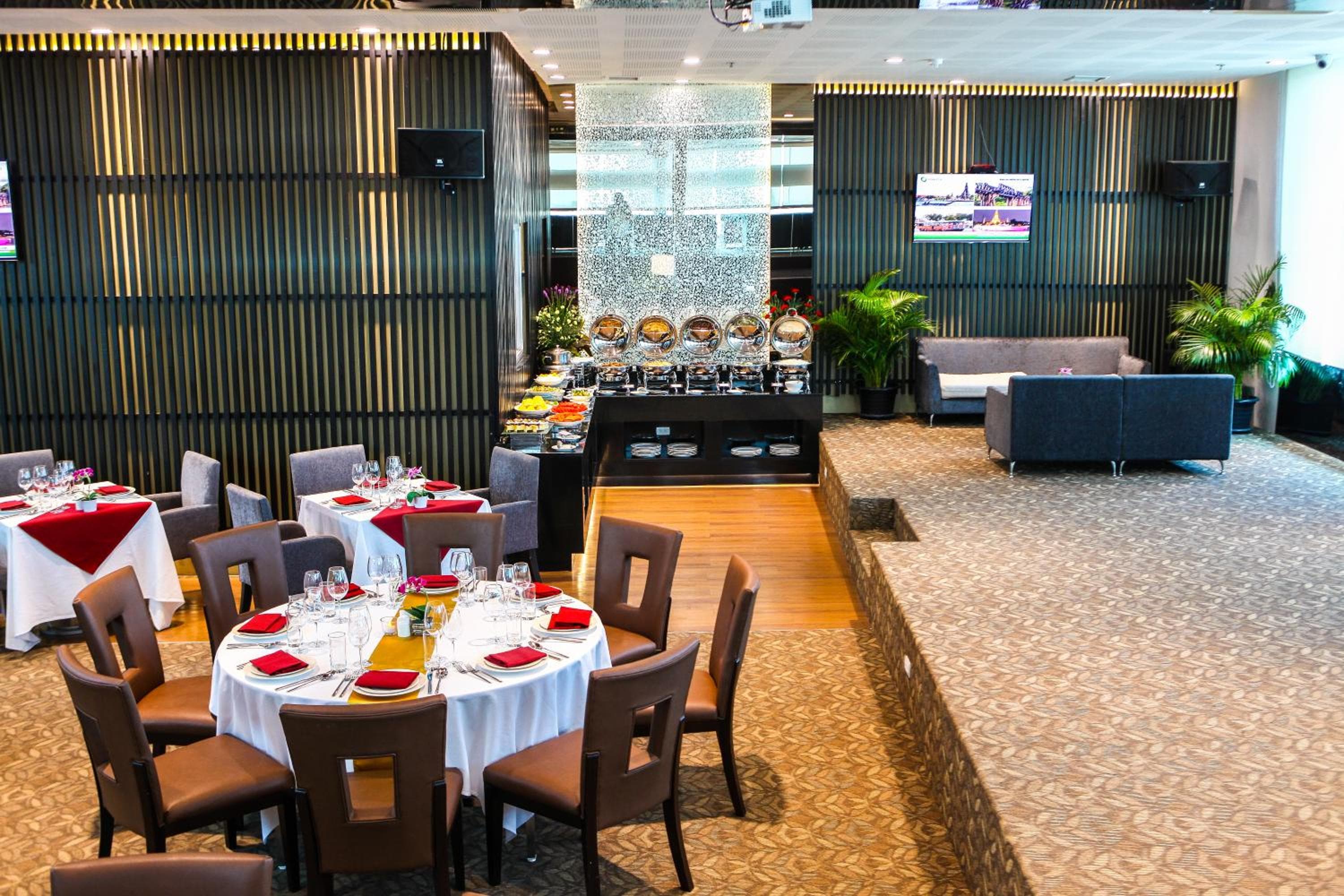 Hotel Royal Bangkok — 16