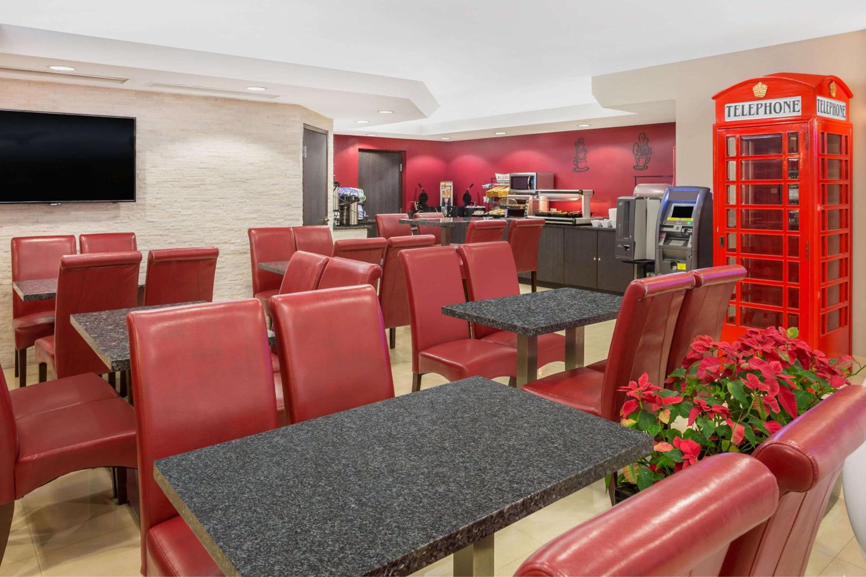 Ramada by Wyndham Miami Springs/Miami International Airport — 22
