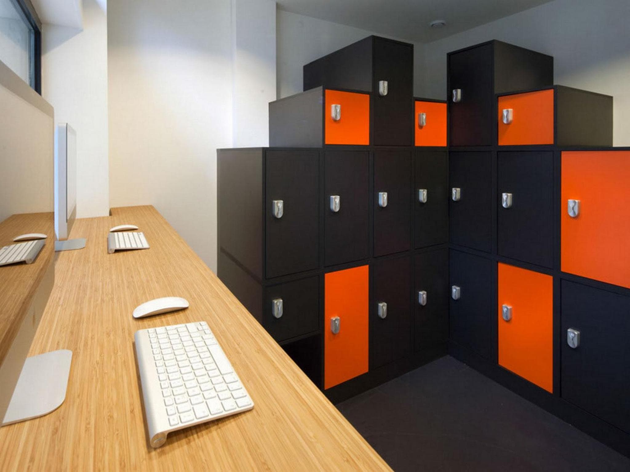 easyHotel Amsterdam City Centre South — 4