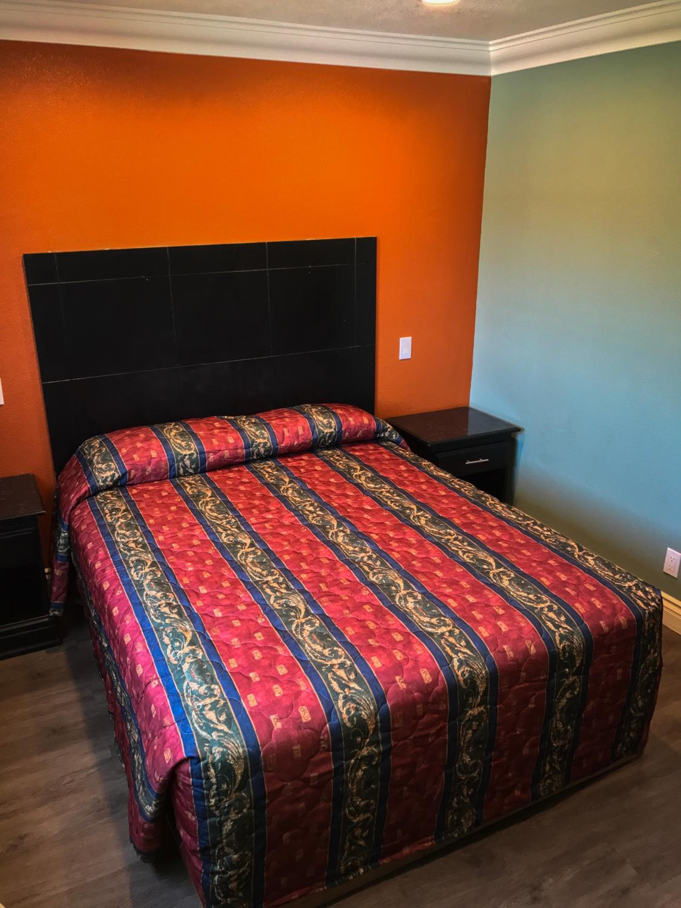 Highland Park Motel — 5