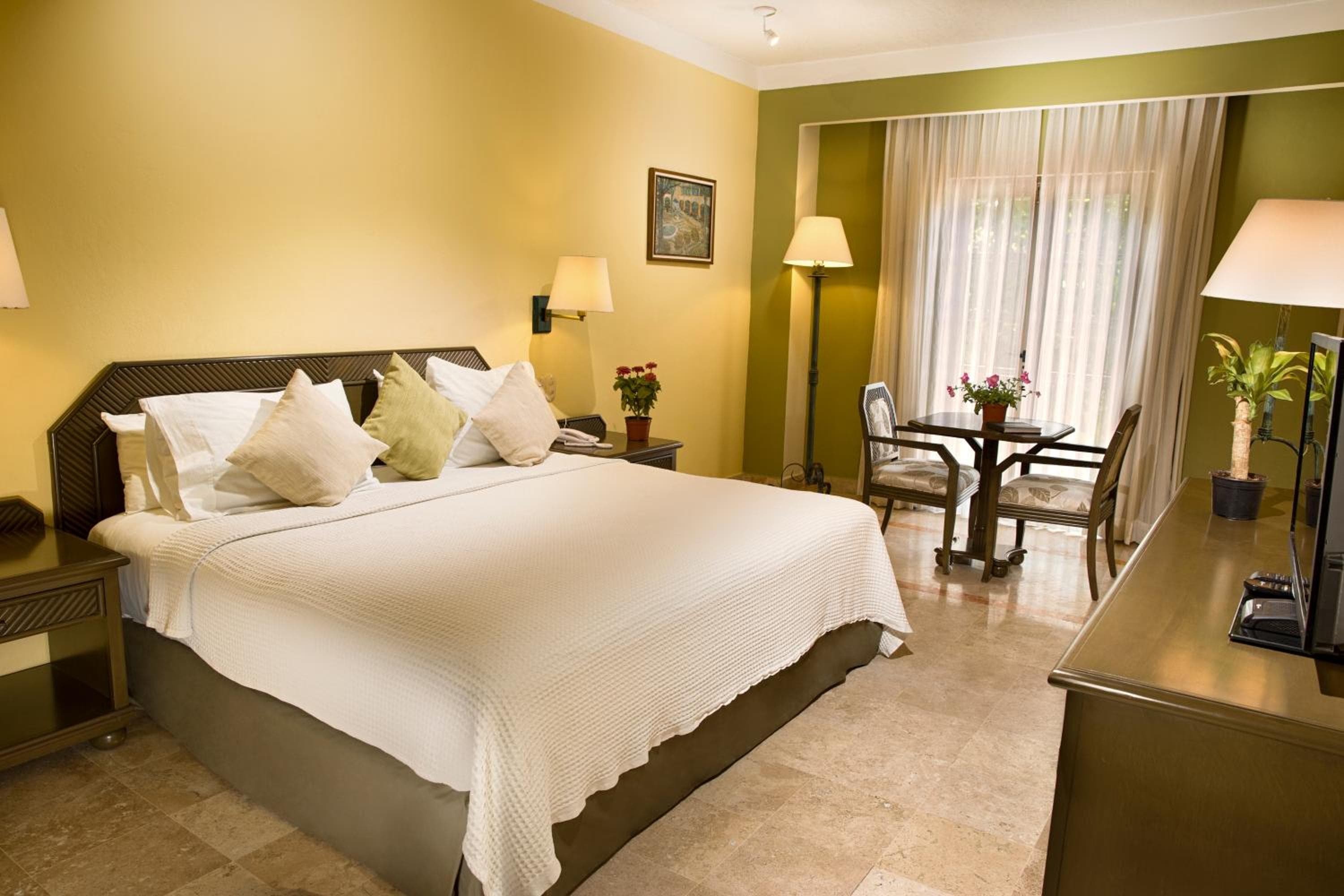 Hotel Los Itzaes vicino alla 5 av — 21