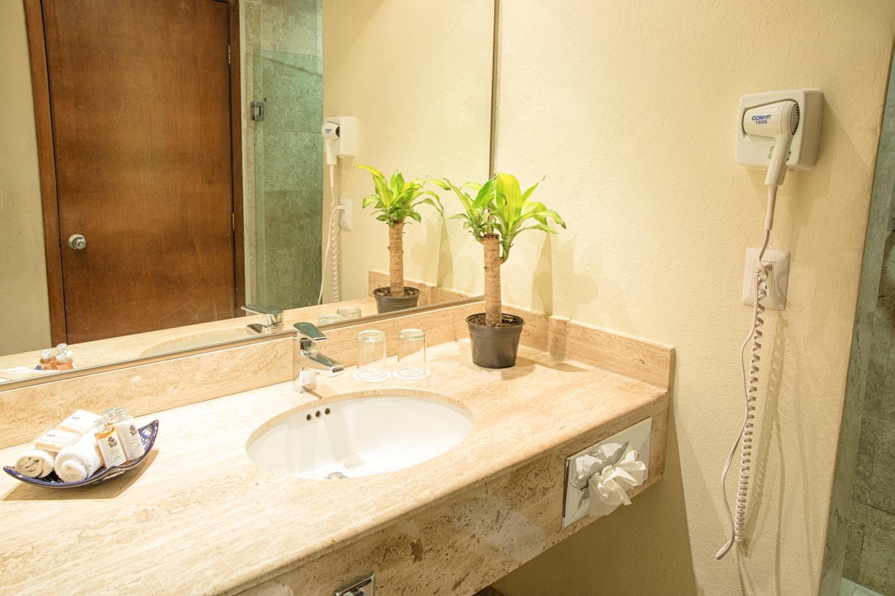 Hotel Los Itzaes vicino alla 5 av — 26