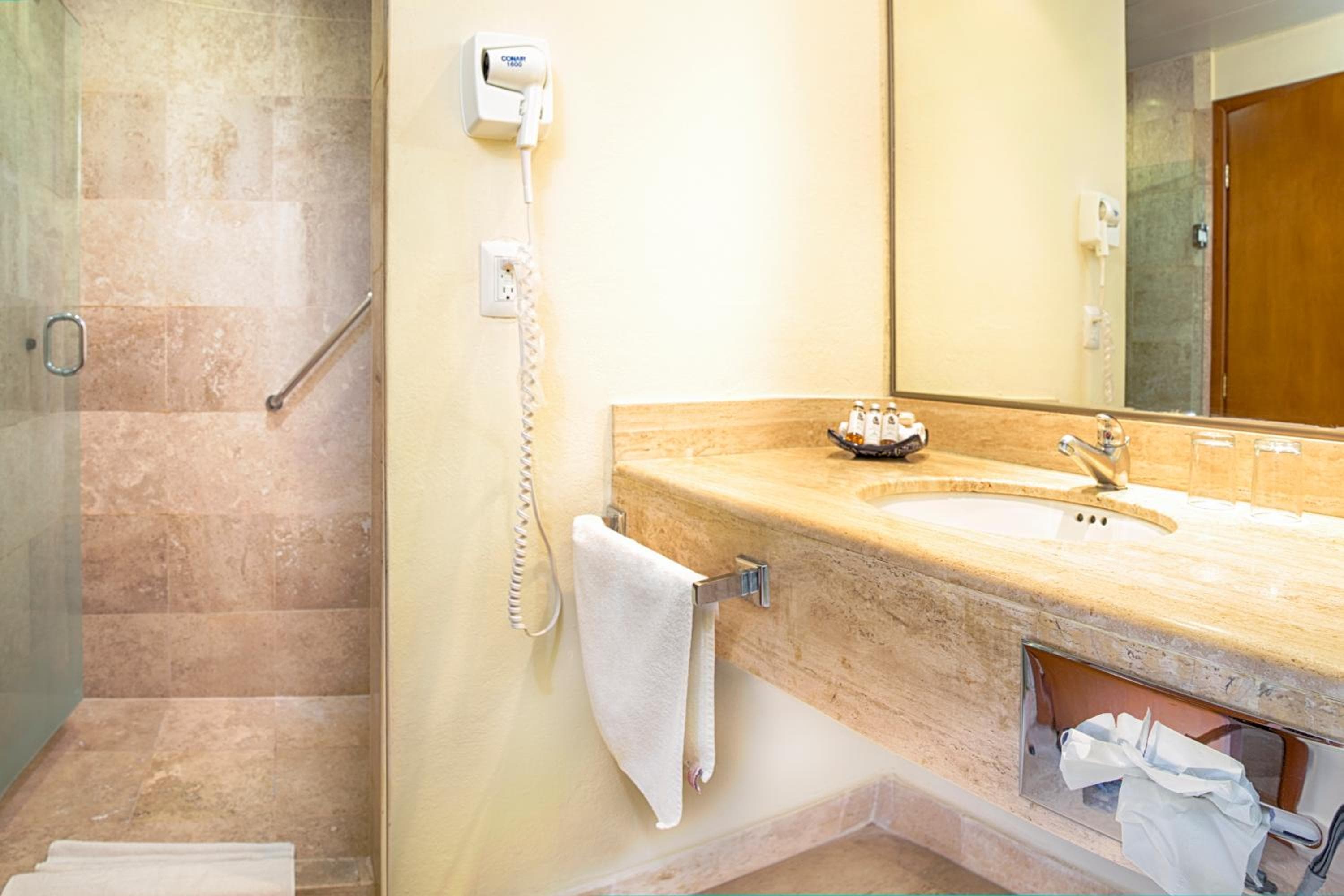 Hotel Los Itzaes vicino alla 5 av — 22