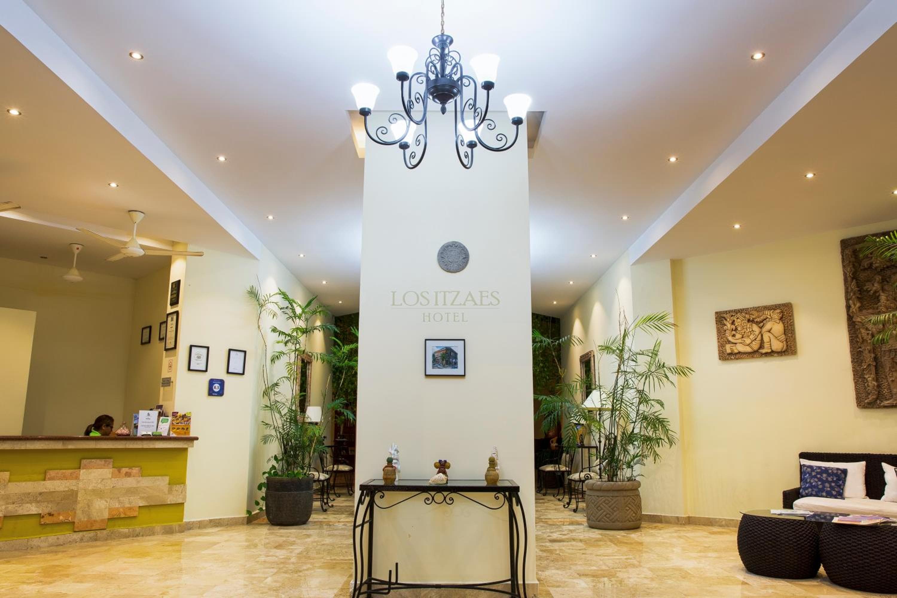 Hotel Los Itzaes vicino alla 5 av — 12