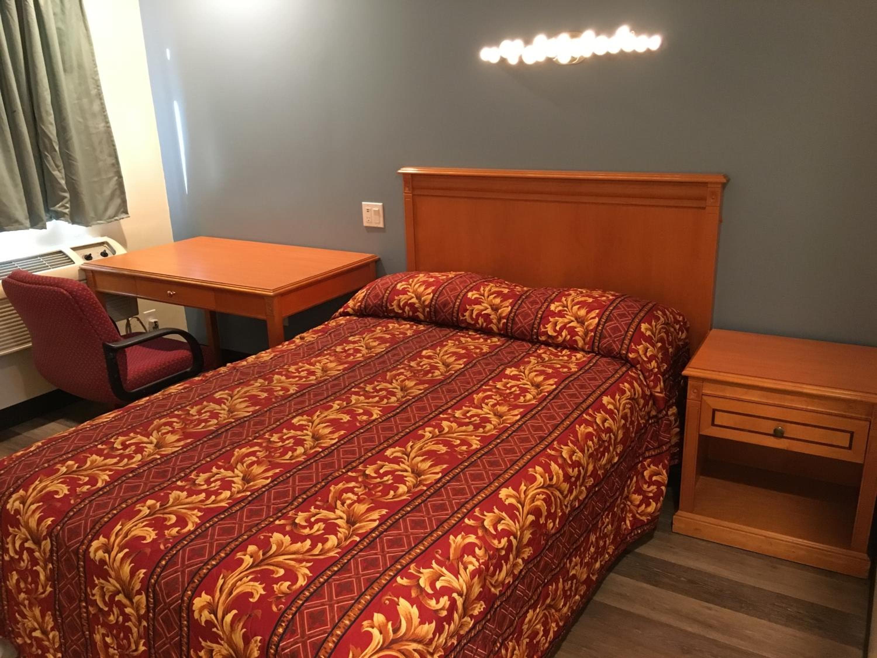 Lincoln Park Motel — 14