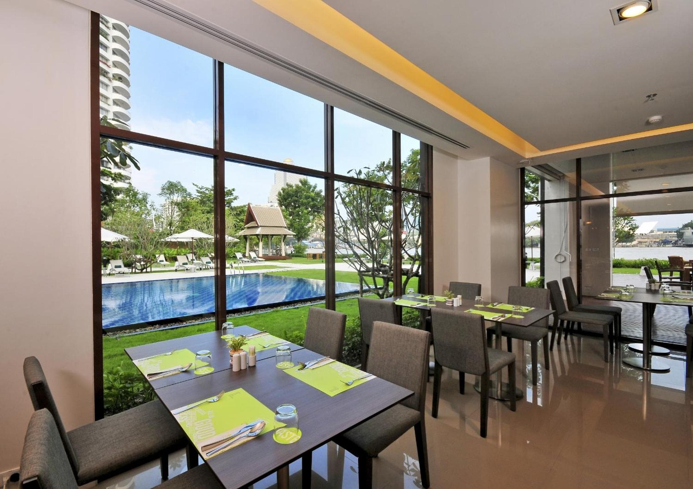 Ibis Bangkok Riverside — 22