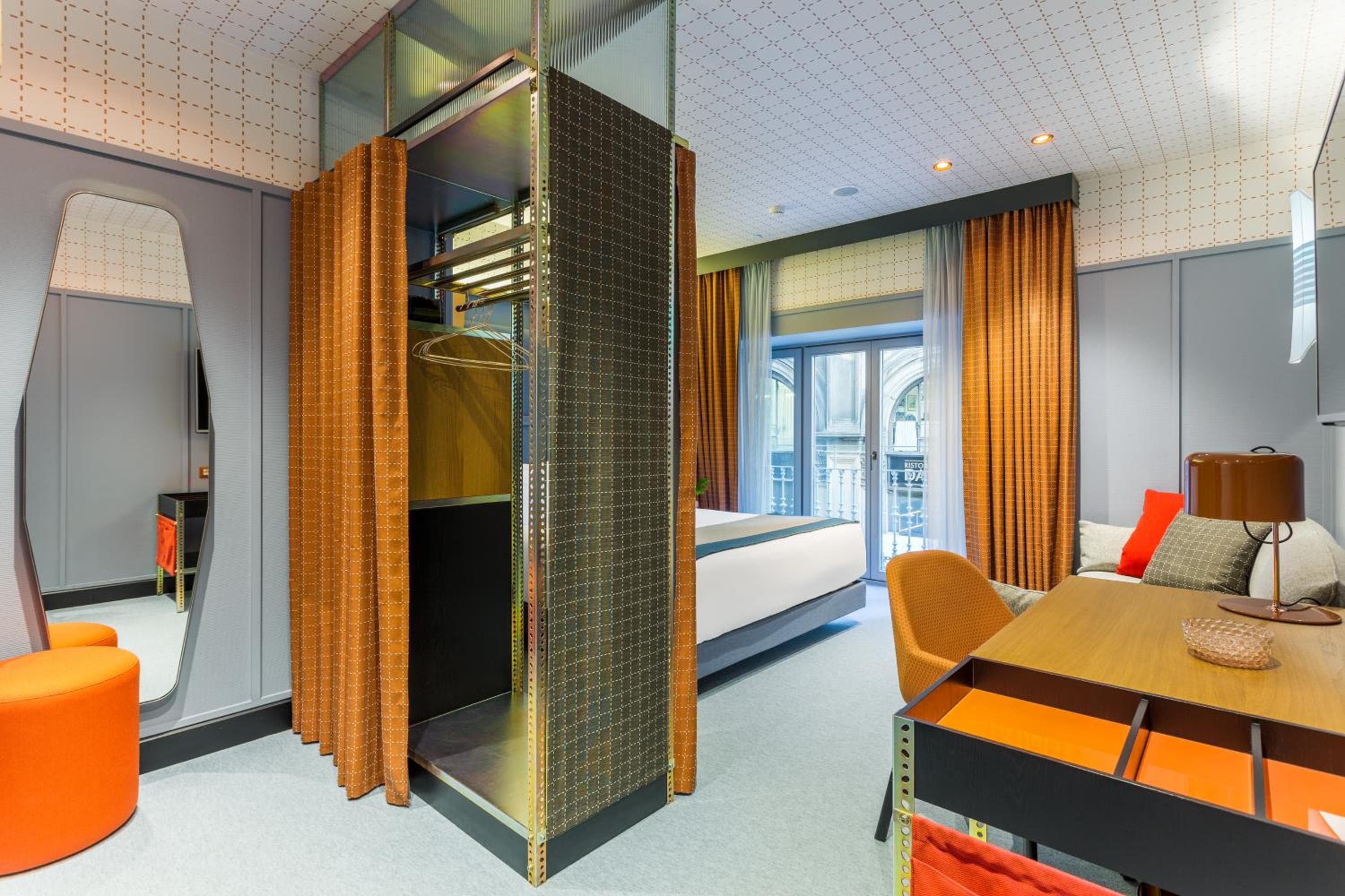 Room Mate Collection Giulia, Milan hotel, Silvio Pellico 4, Milan, Italy — photo 4