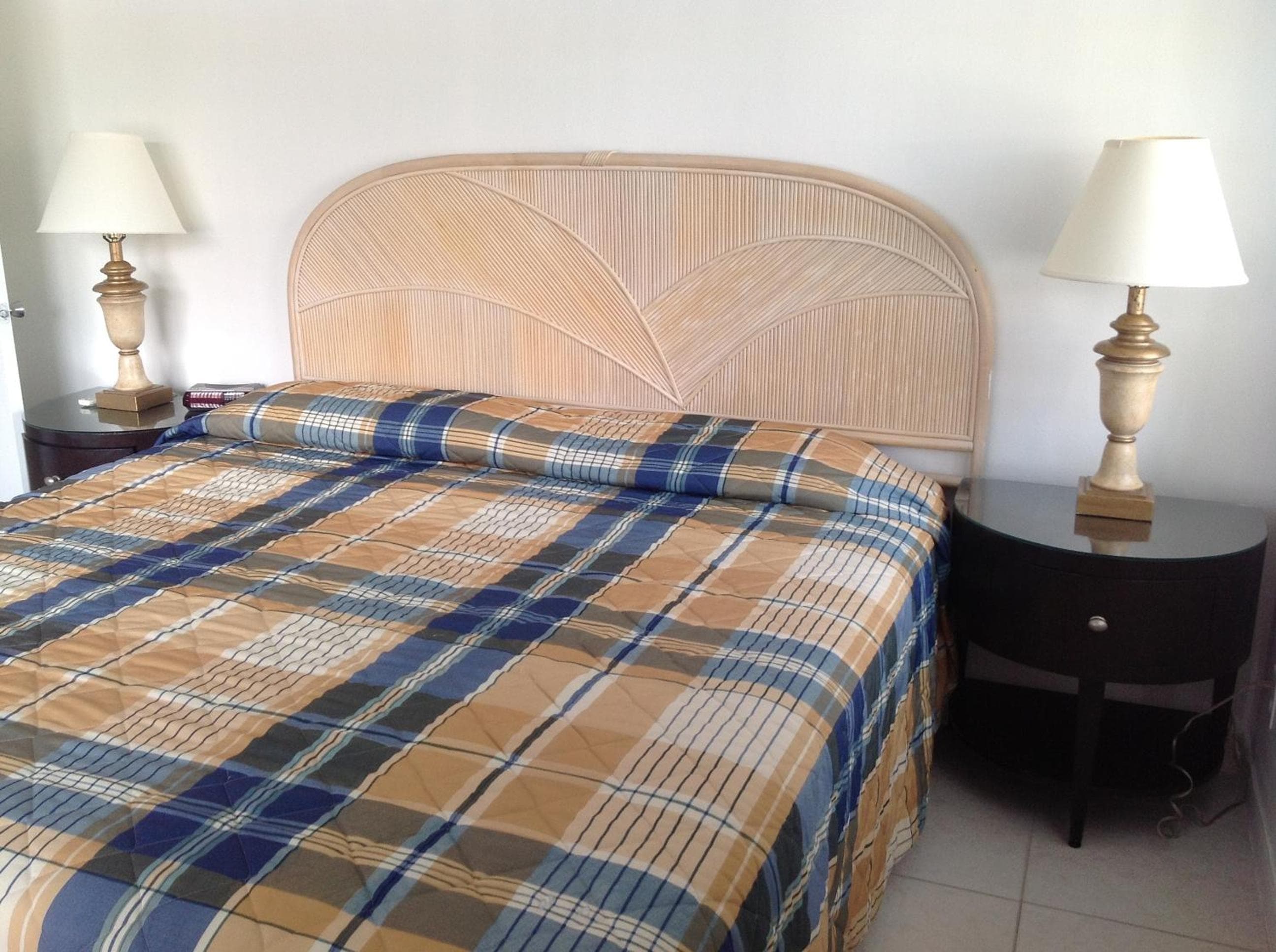 Suites Summerland — 16