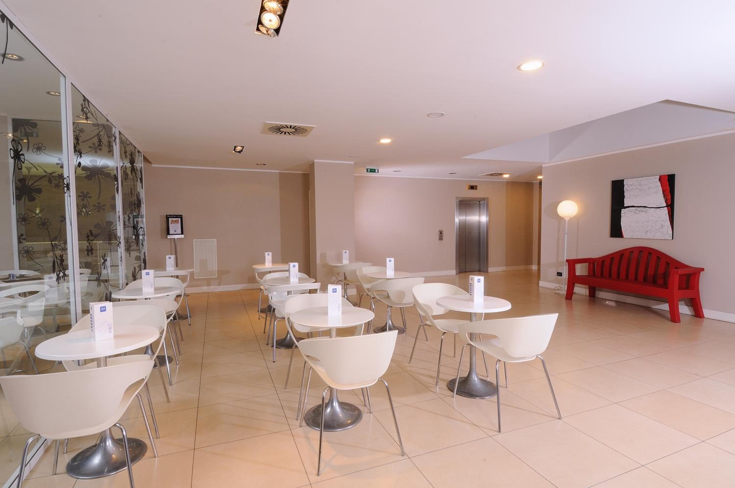 iH Hotels Milano Watt 13 — 29
