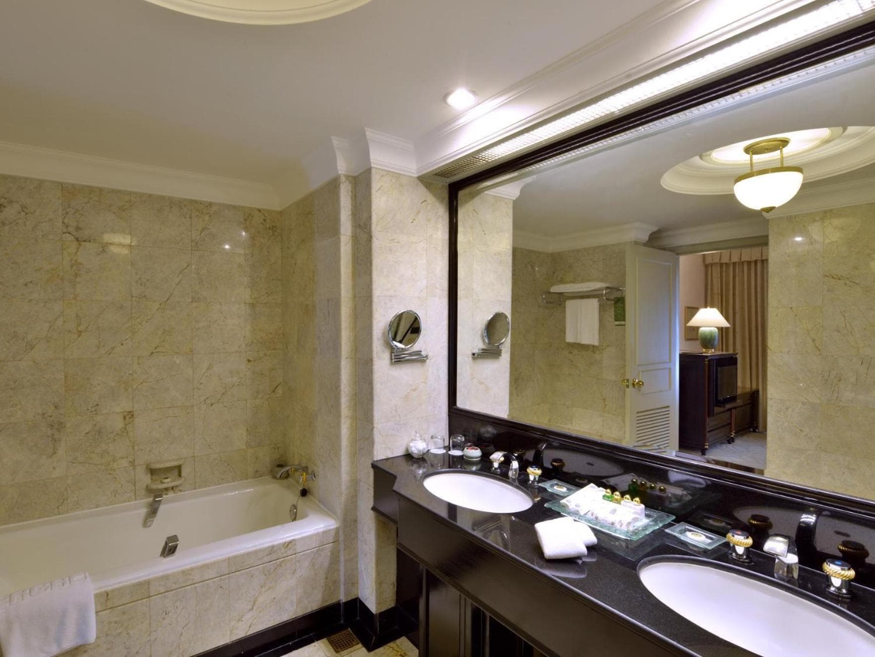 Evergreen Laurel Hotel Bangkok — 20