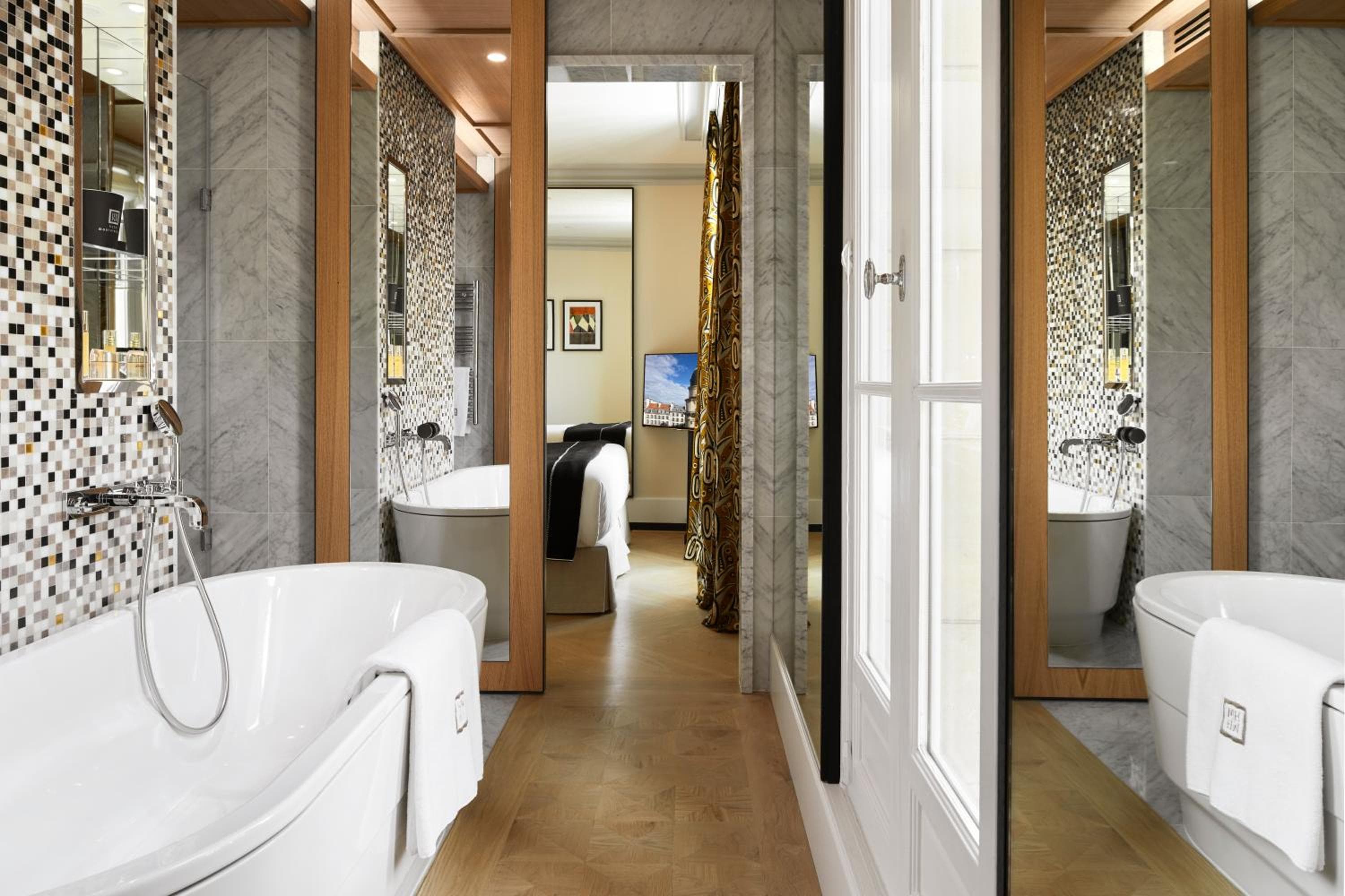 Hotel Montalembert — 17
