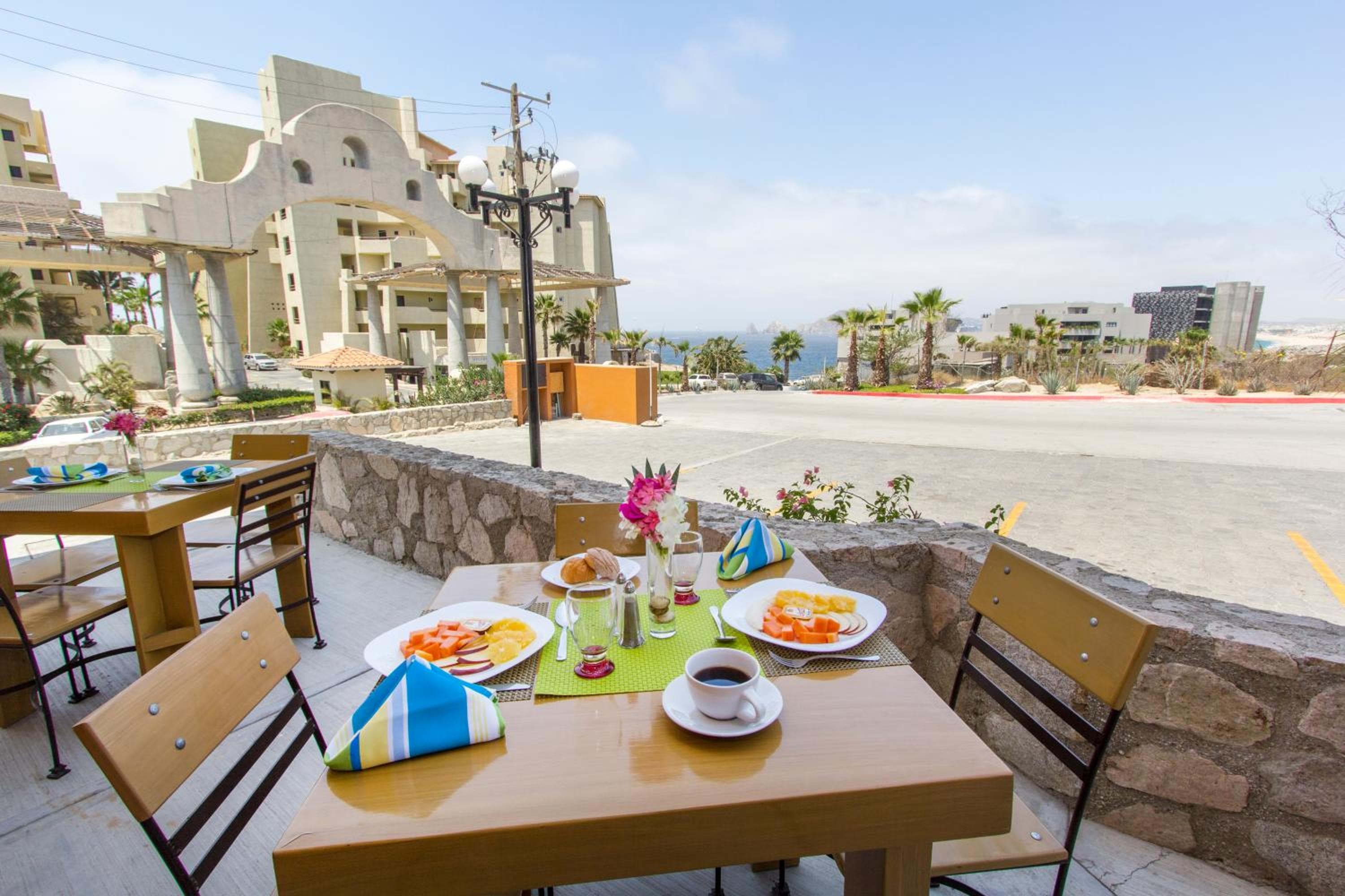 Sunrock Hotel & Suites — 15