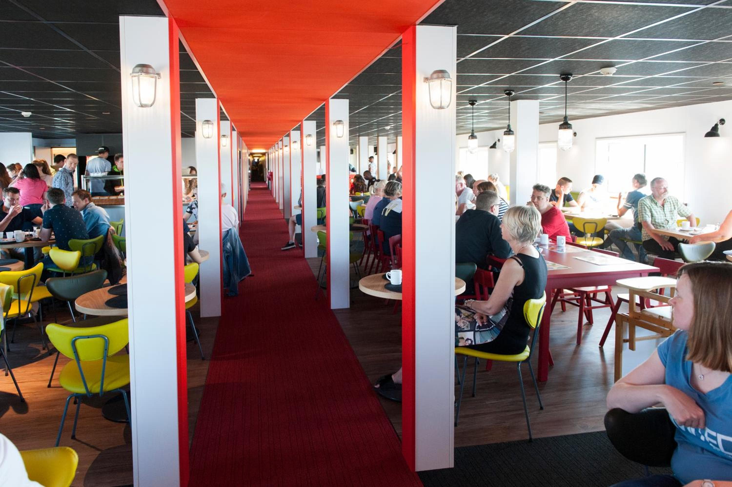 Botel — 24