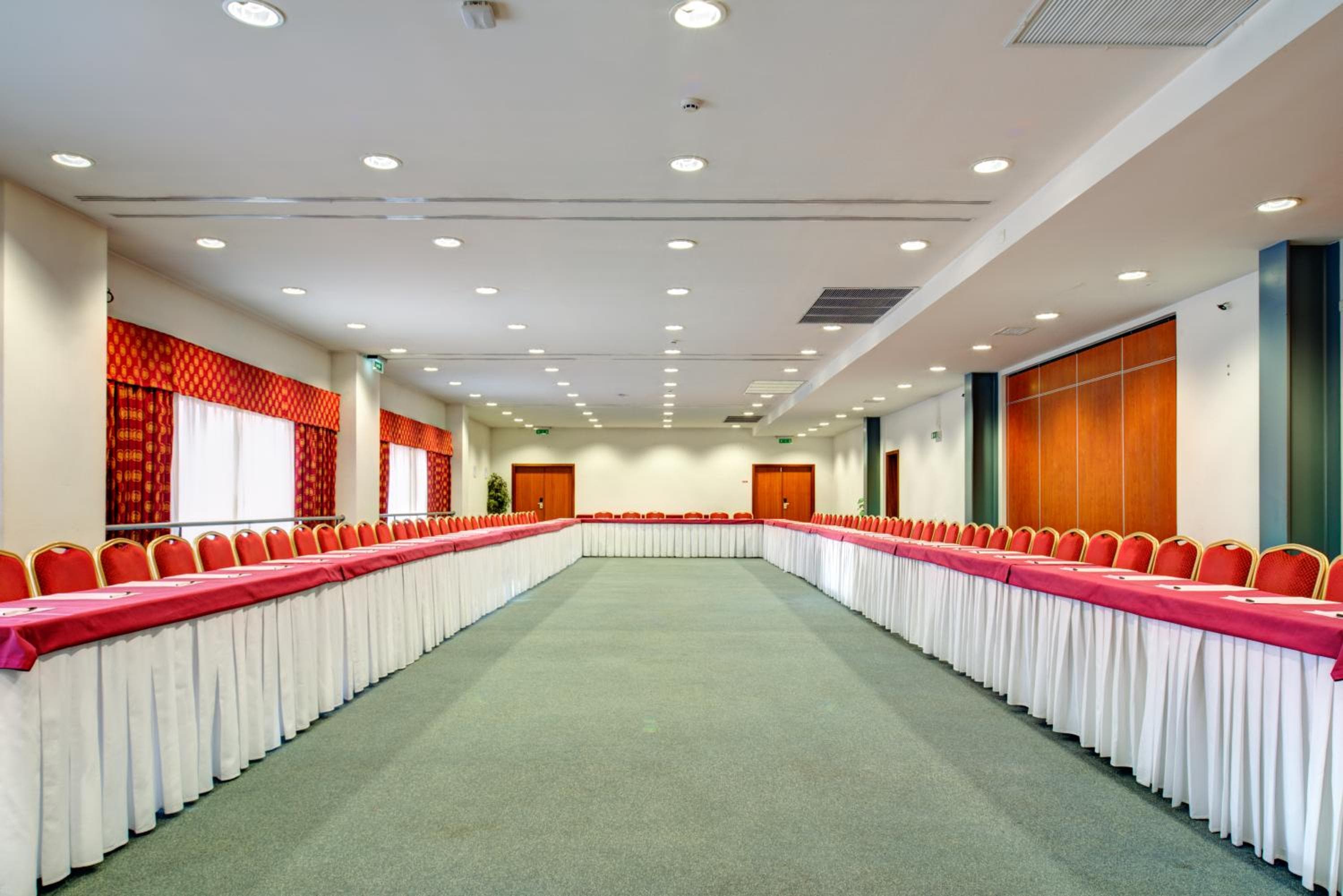 Hotel VIP Executive Zurigo — 9