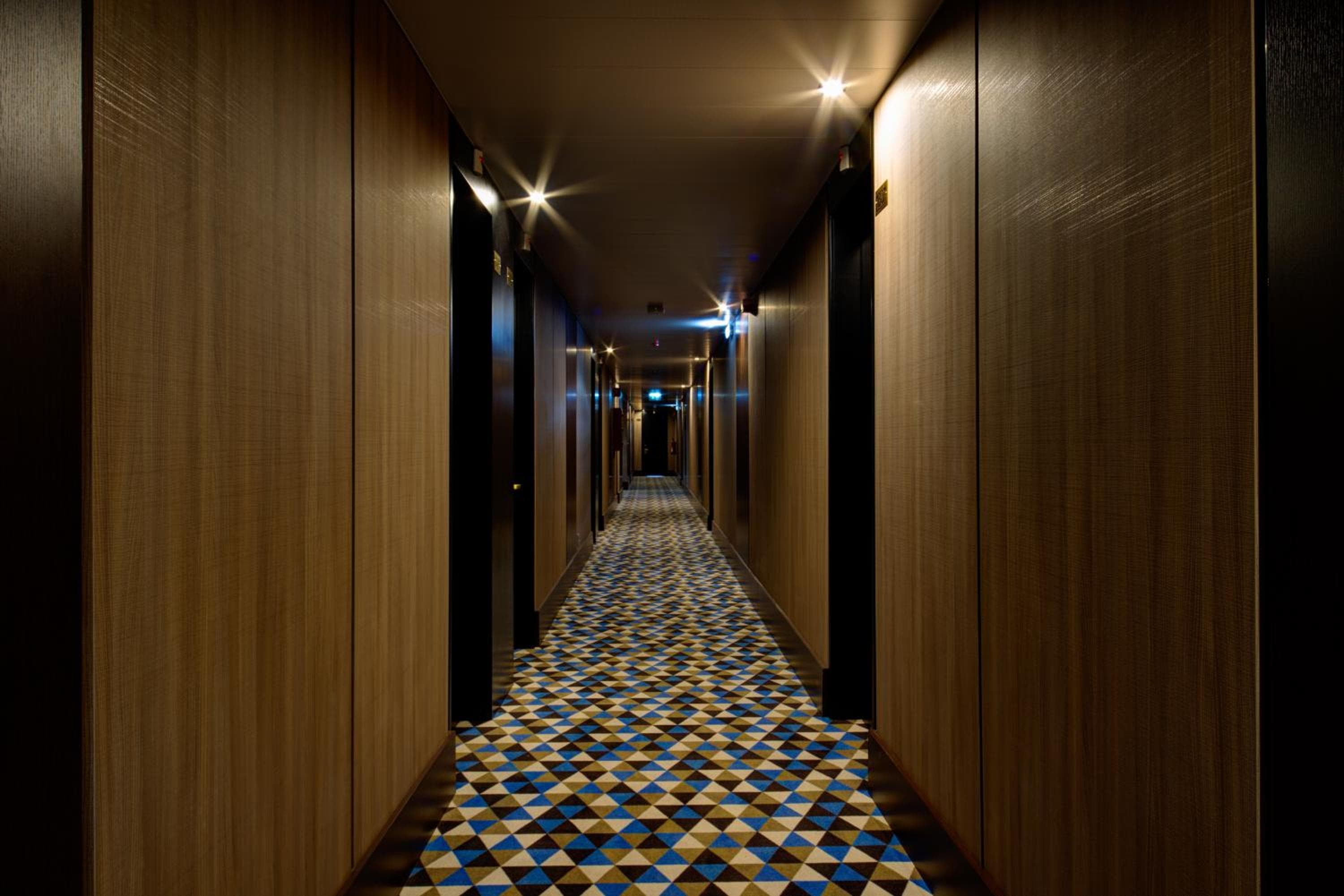 Hotel VIP Executive Zurigo — 11