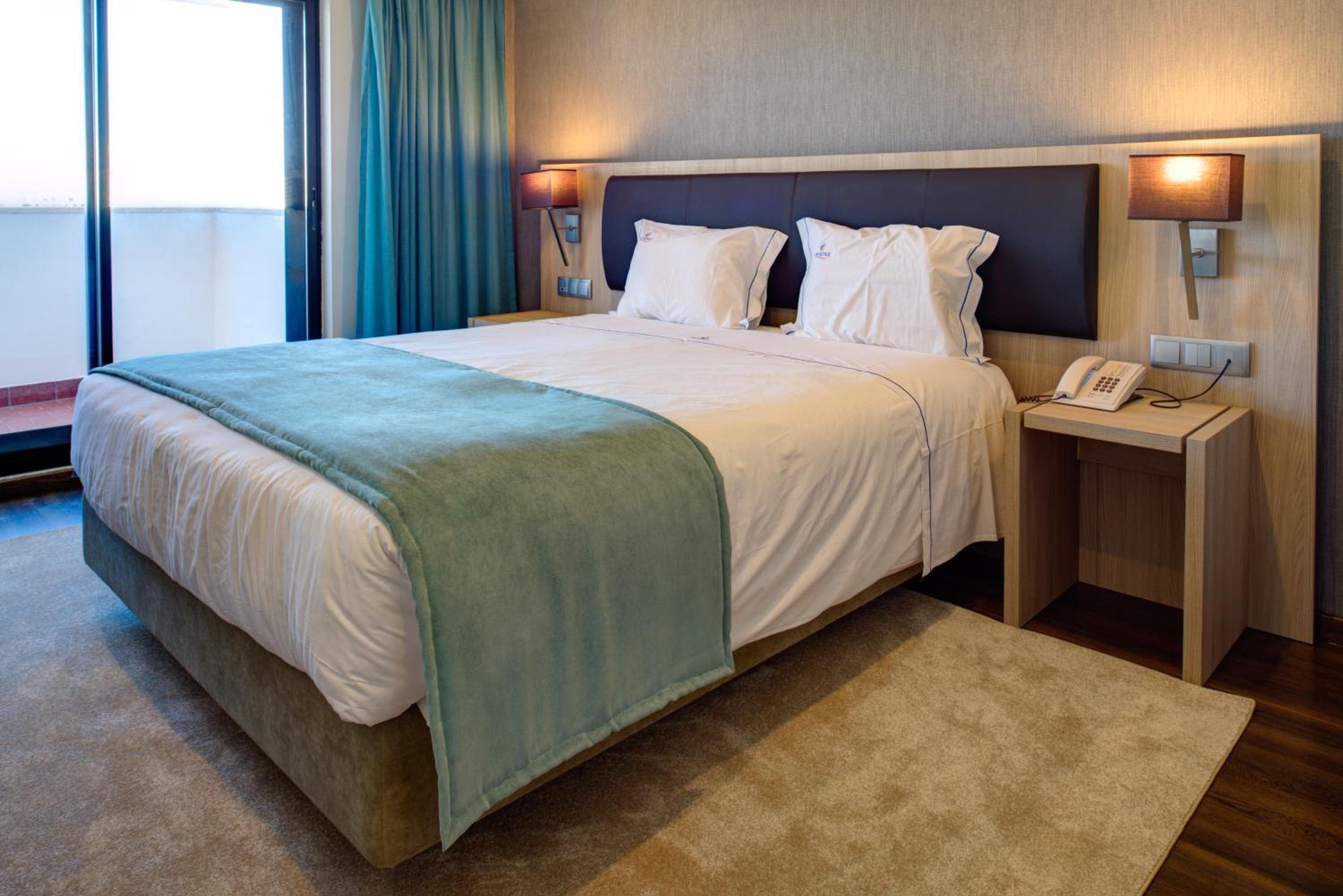 Hotel VIP Executive Zurigo — 13