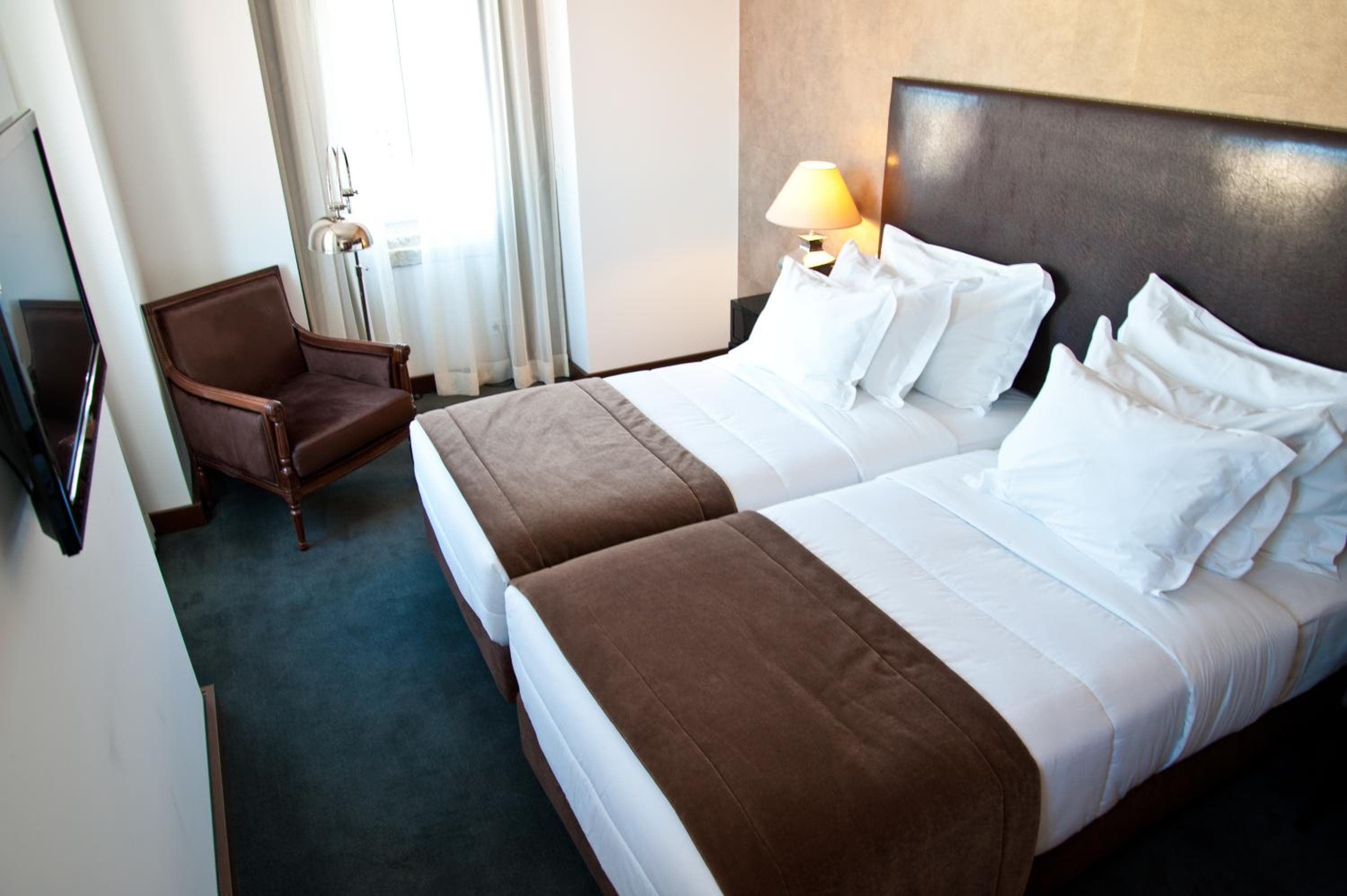Lisbona Carmo Hotel — 19