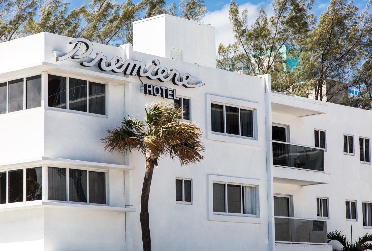 Hotel Première — 1