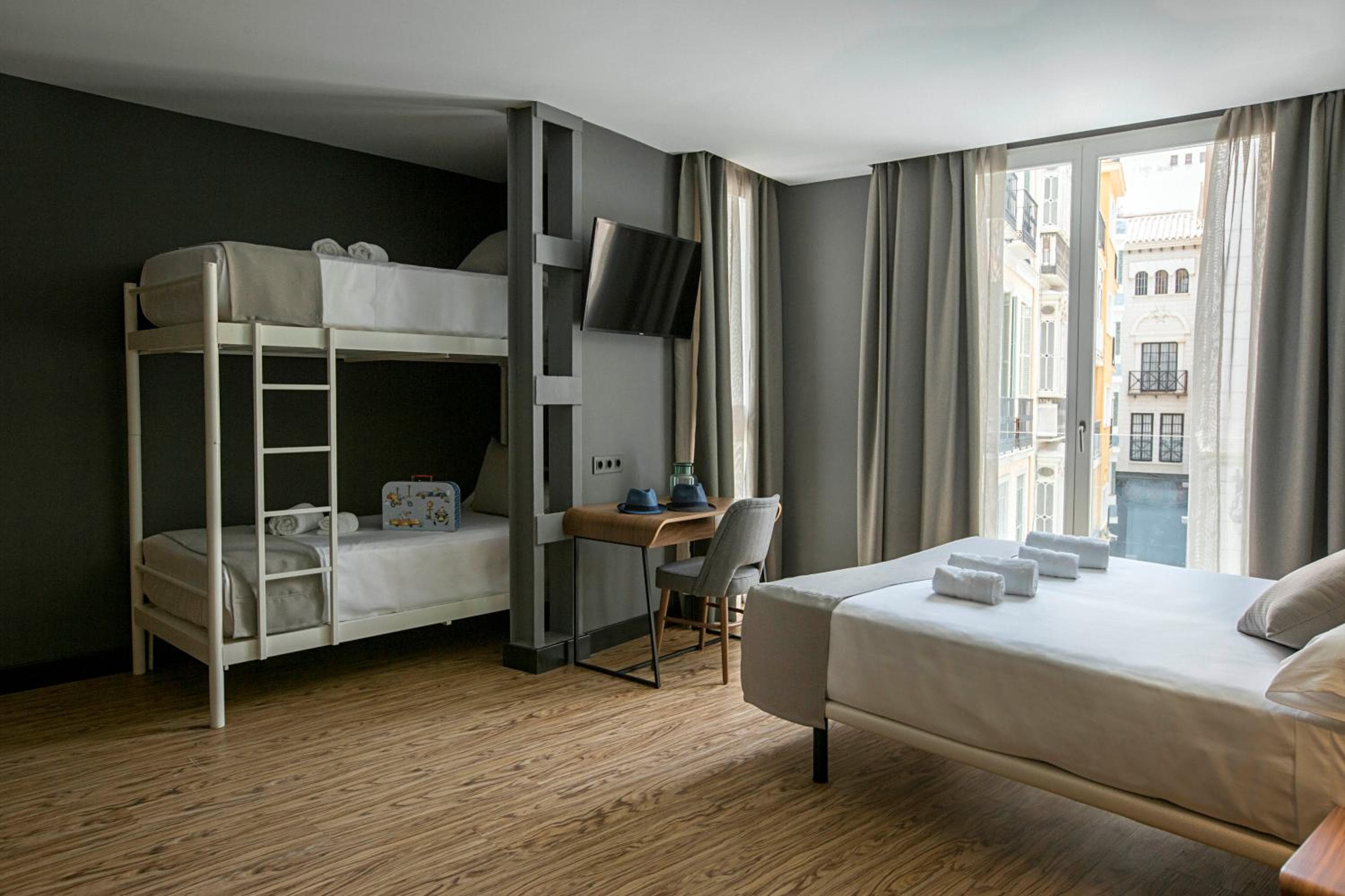 Málaga Premium Hotel — 7