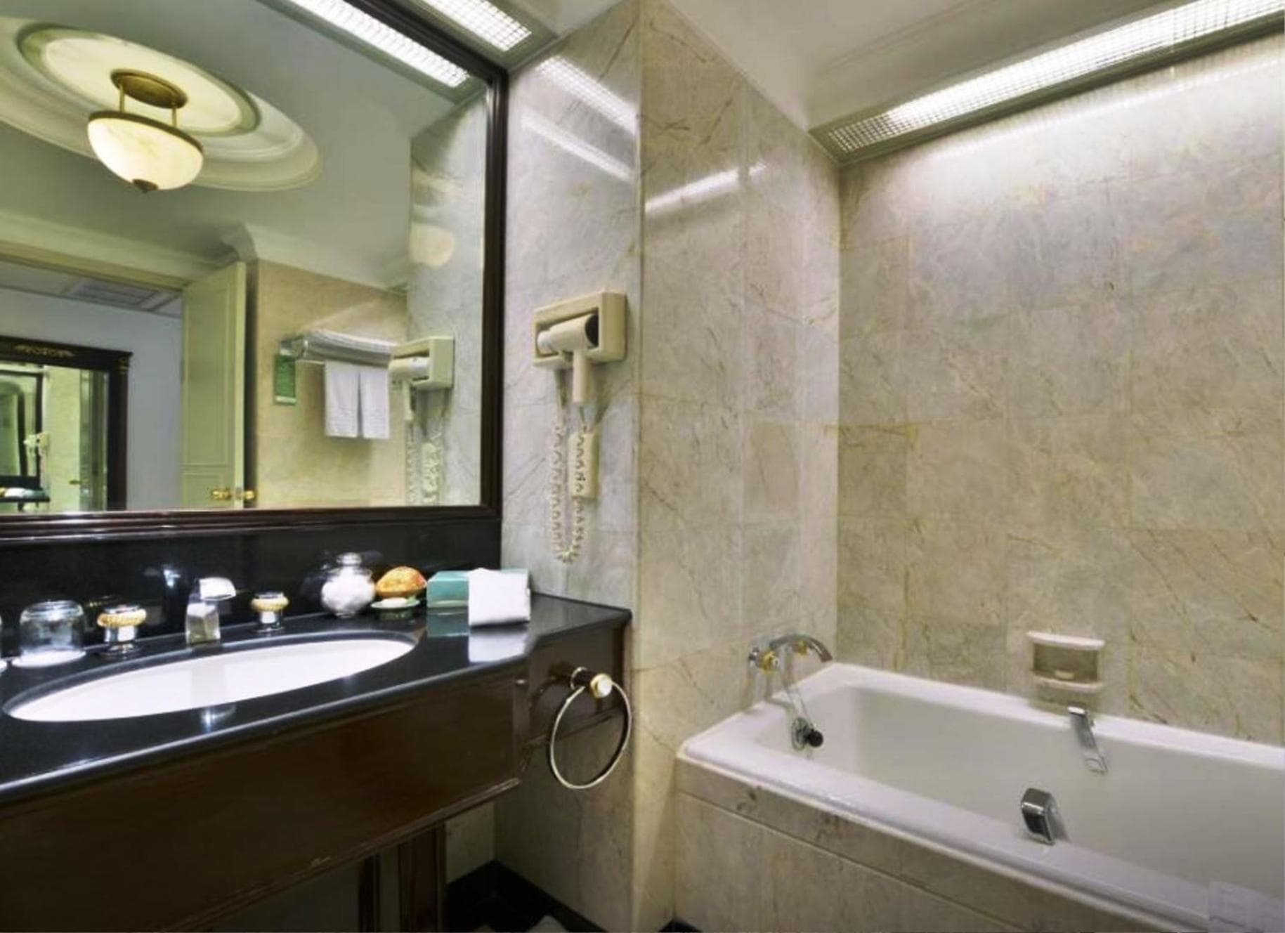 Evergreen Laurel Hotel Bangkok — 29