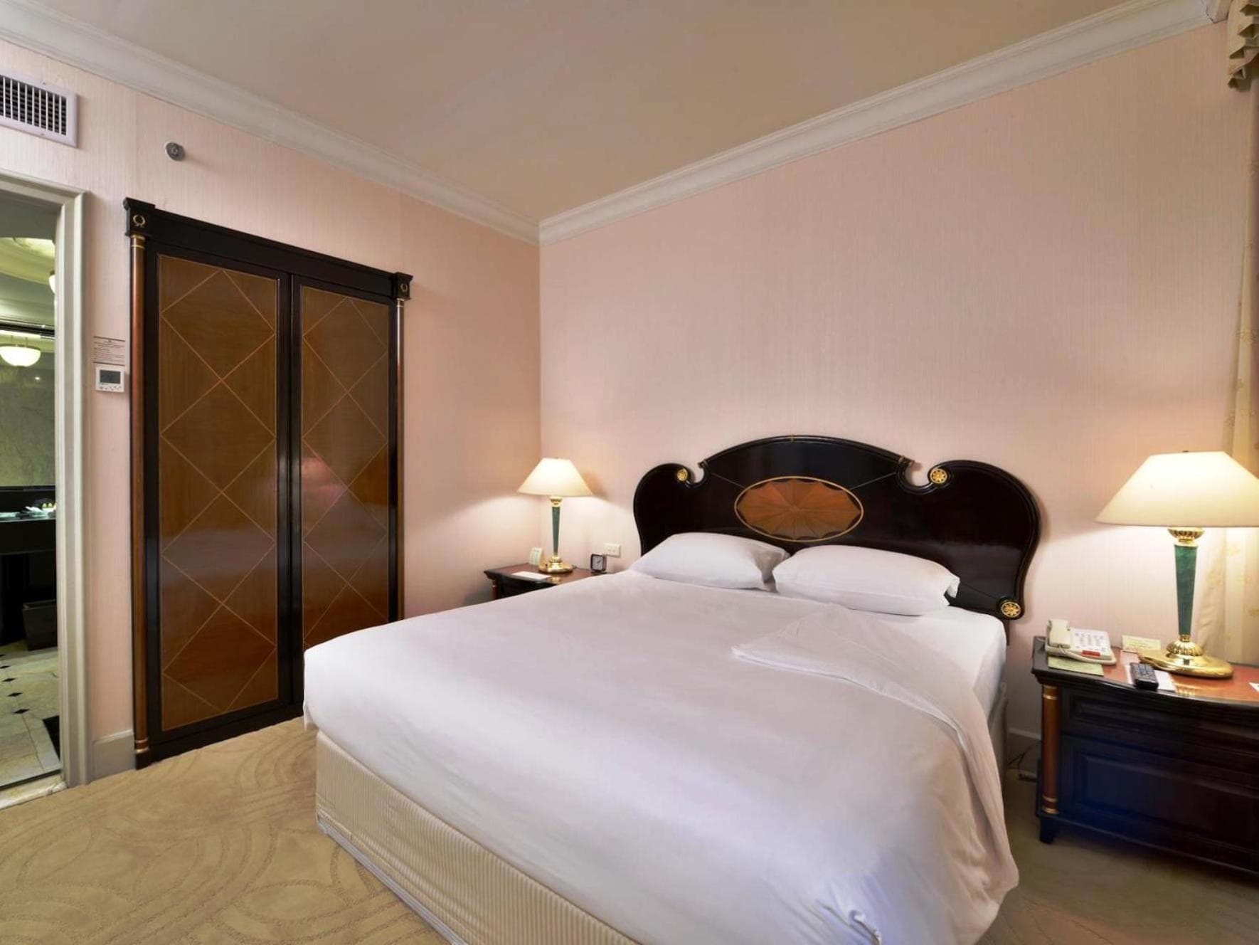 Evergreen Laurel Hotel Bangkok — 14