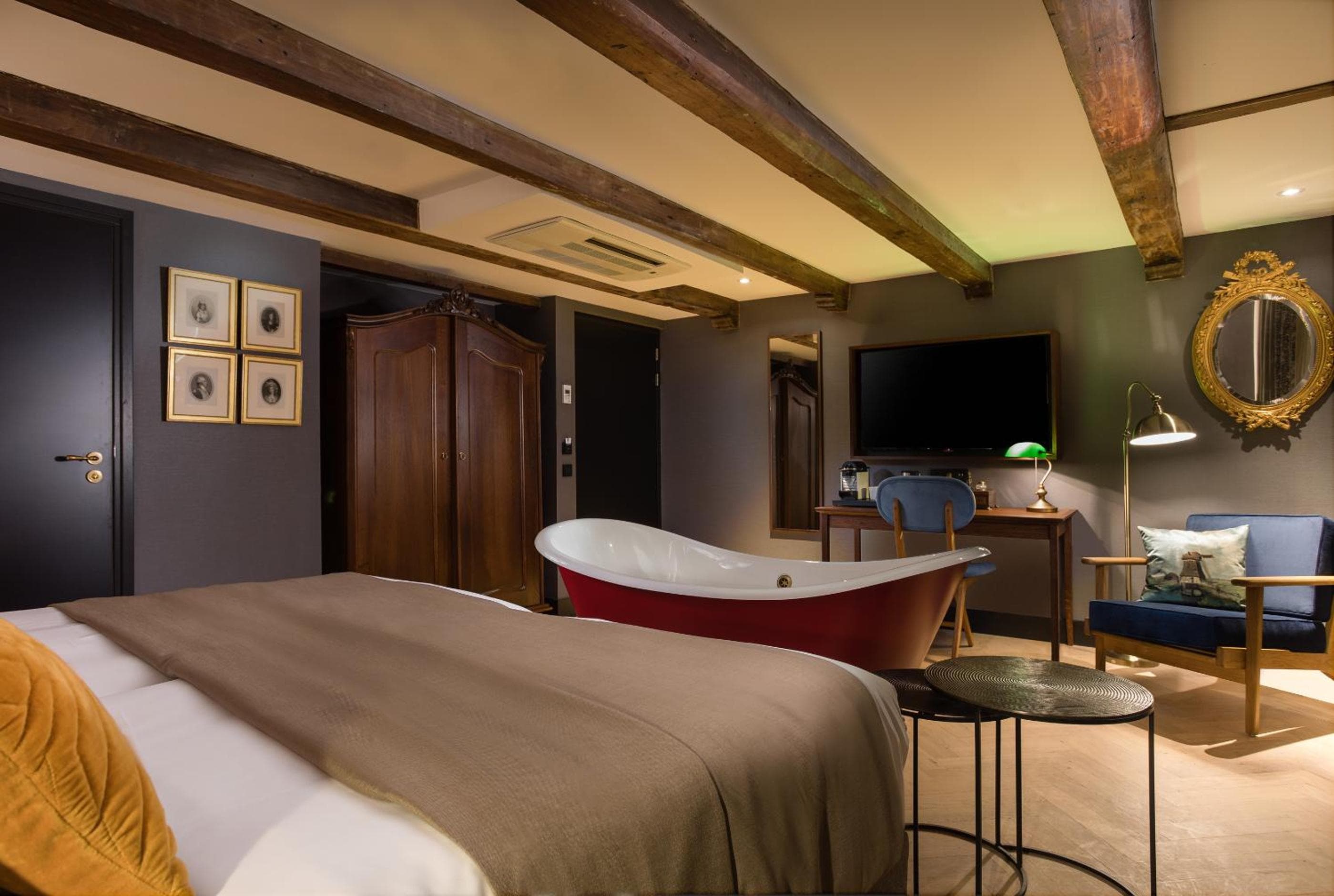 El hotel de Hendrick — 3