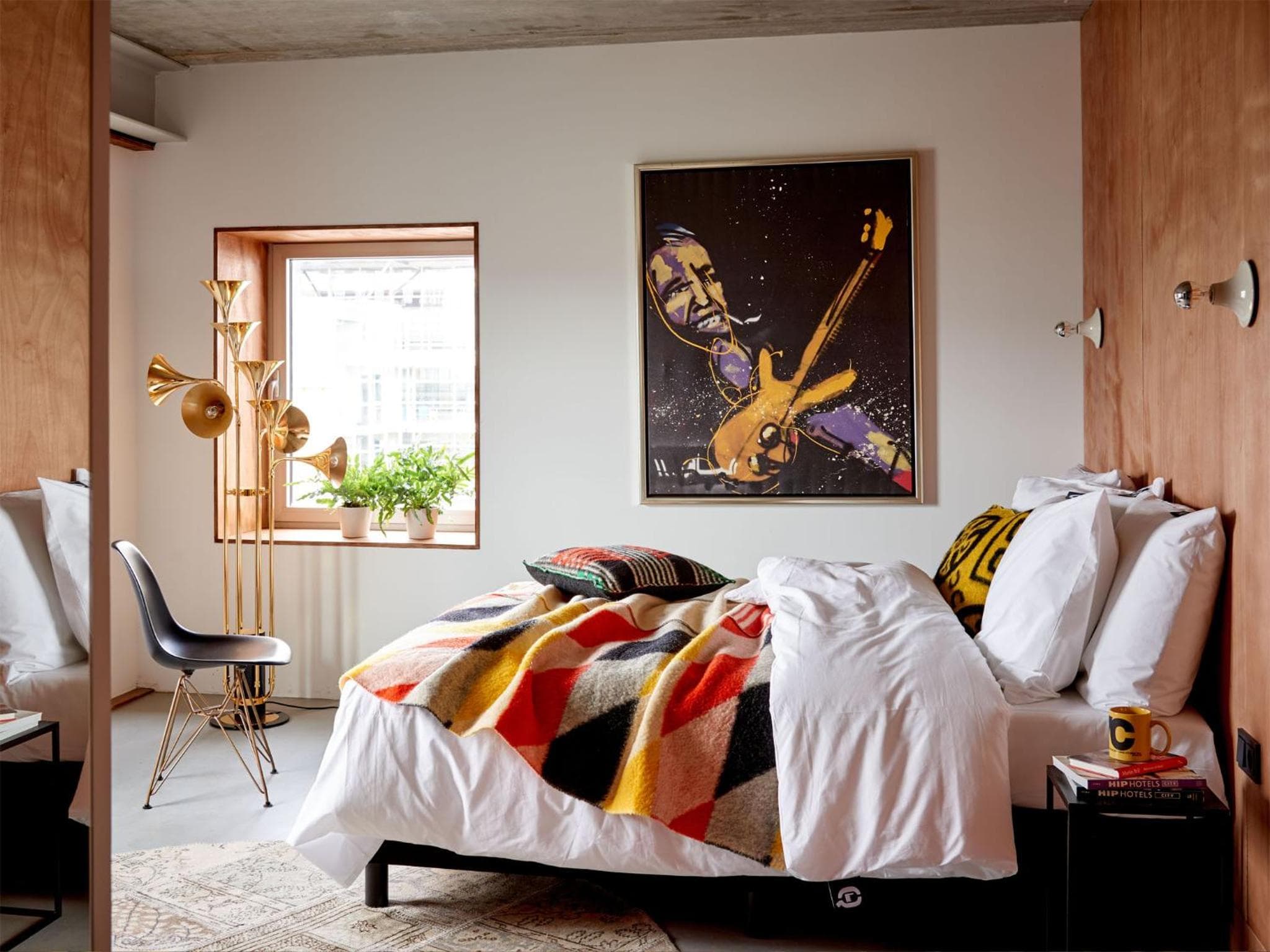 Q-Factory Hotel — 1