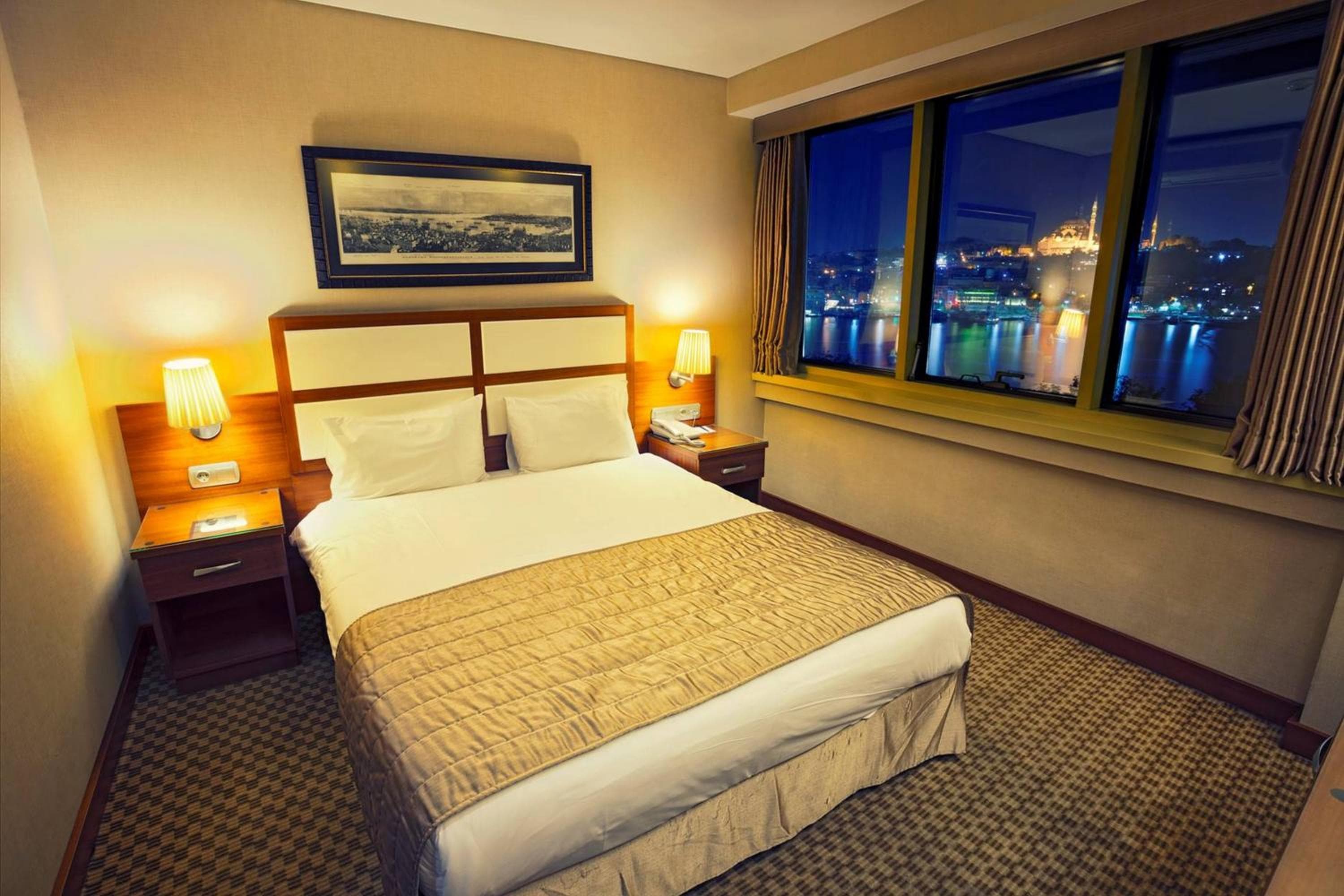 Hotel Golden City en Estambul — 22