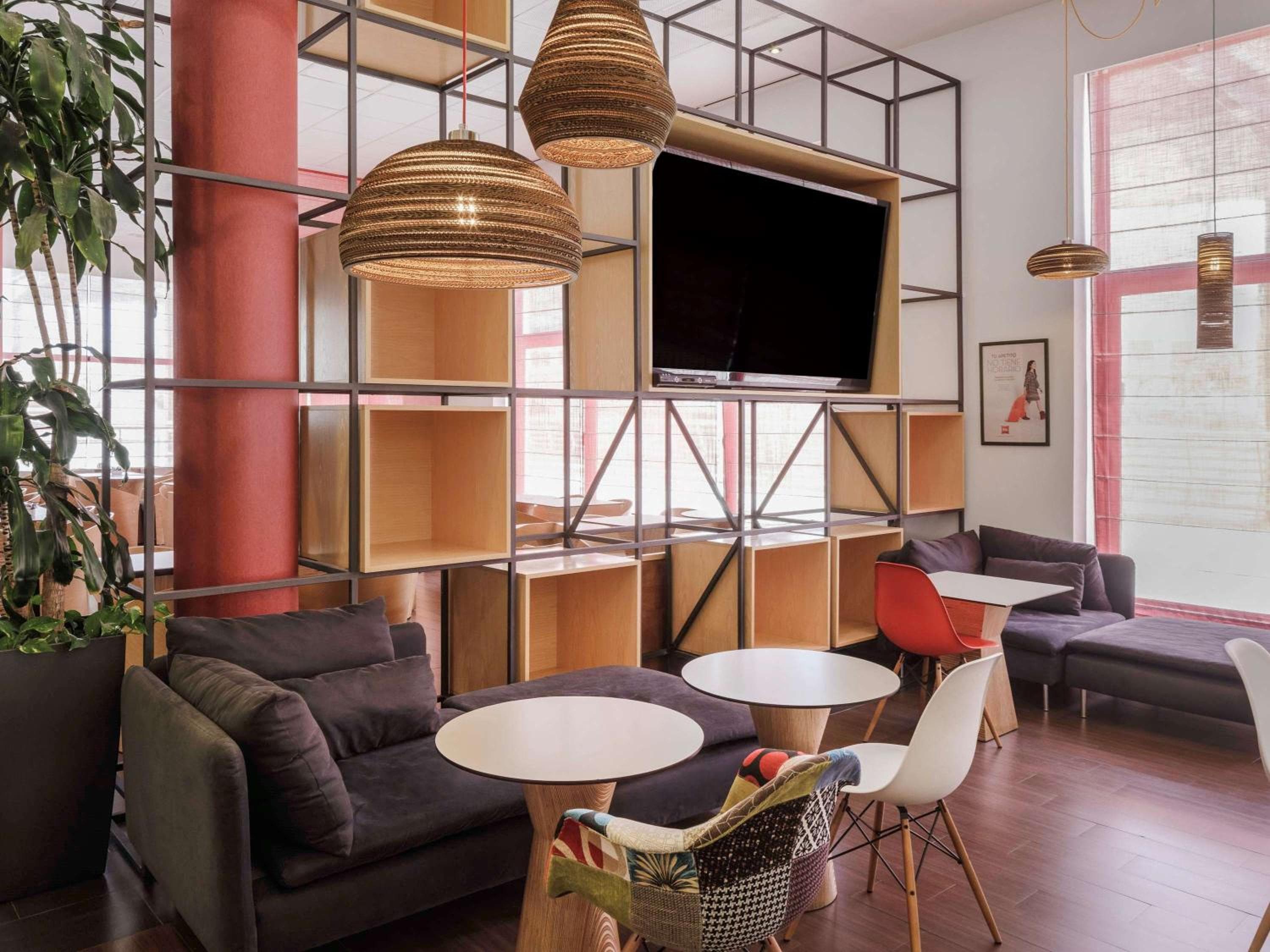 Ibis Malaga Centro Ciudad — 7