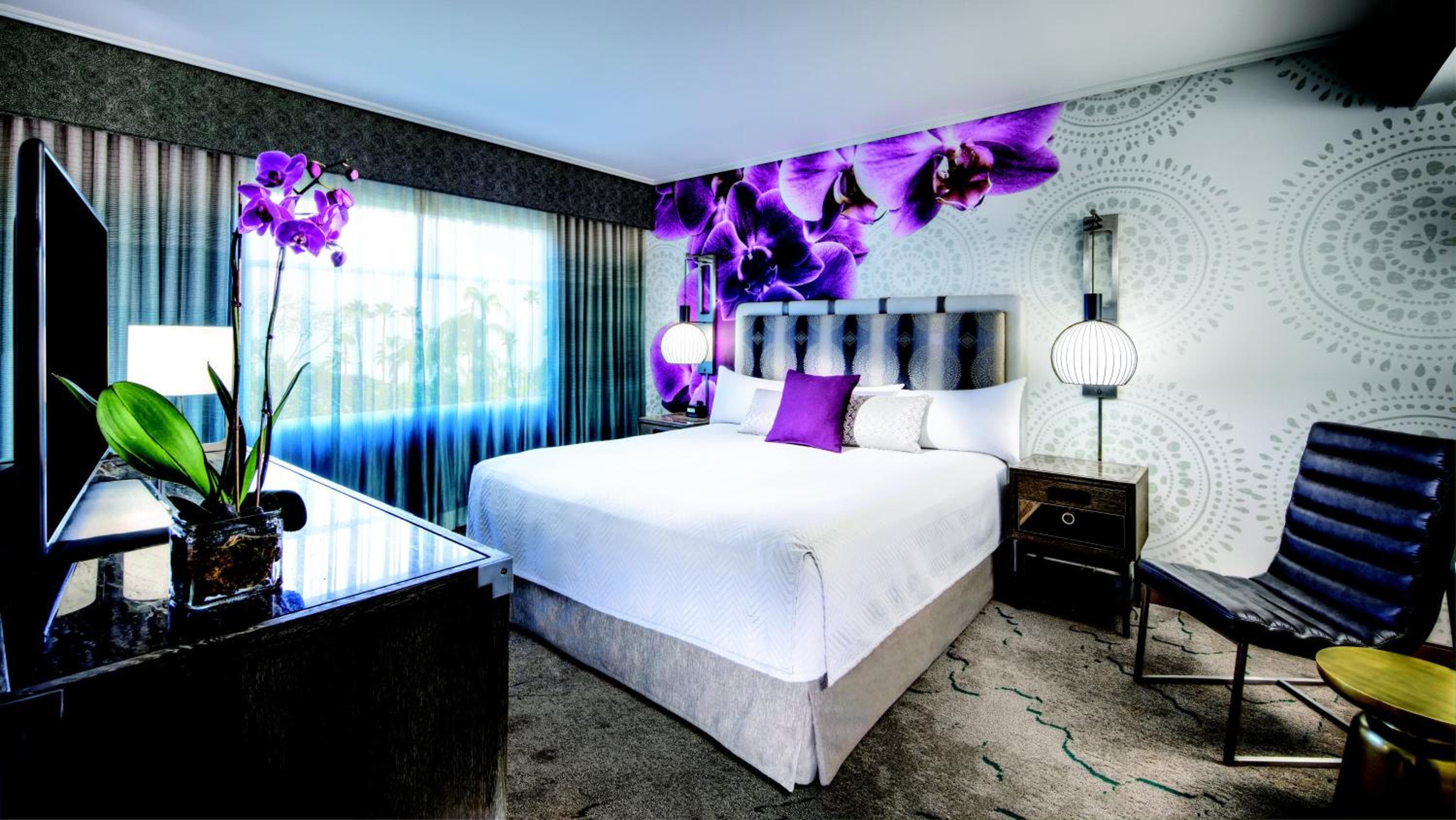 Universal's Loews Royal Pacific Resort — 8