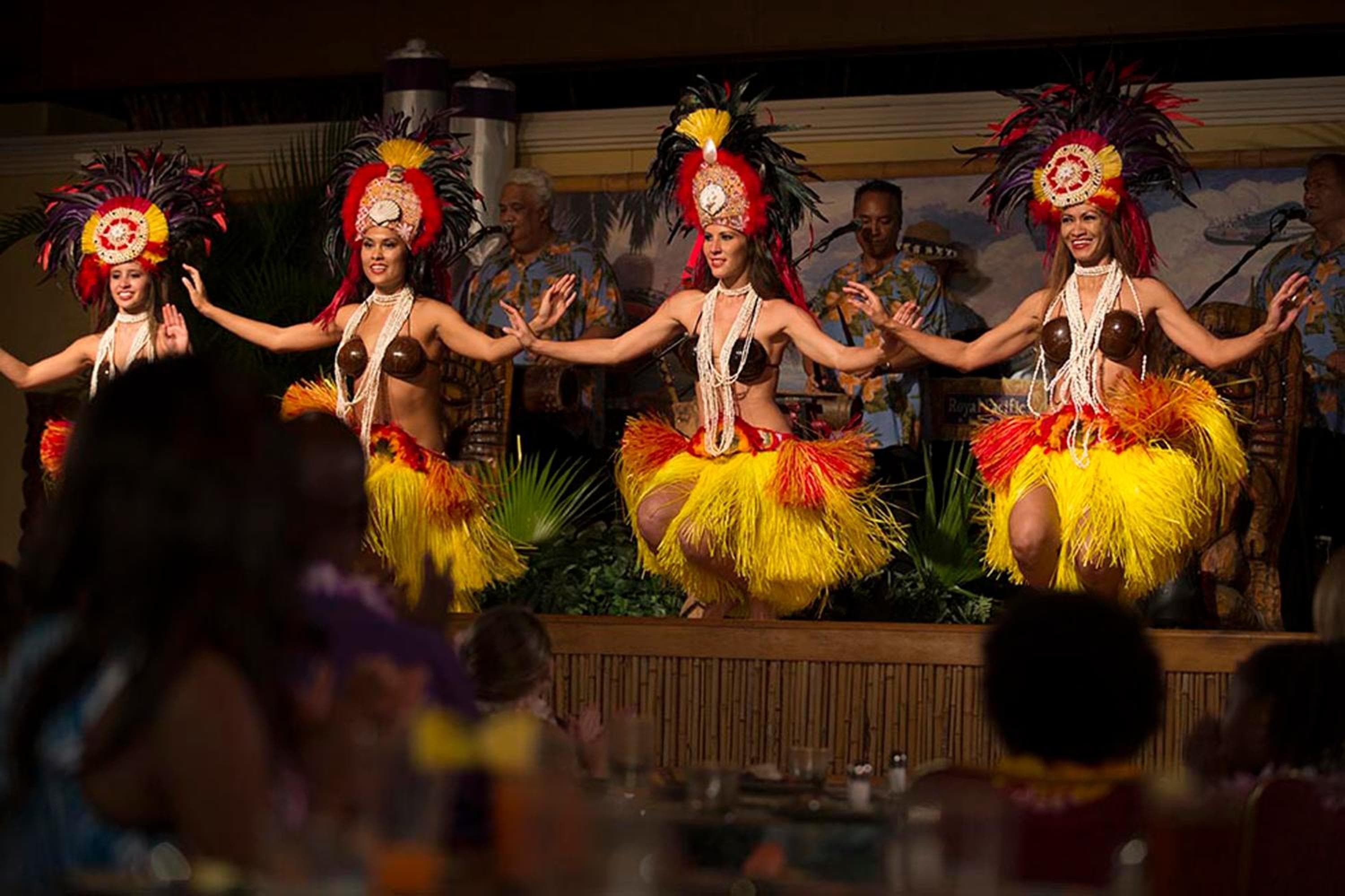 Universal's Loews Royal Pacific Resort — 29