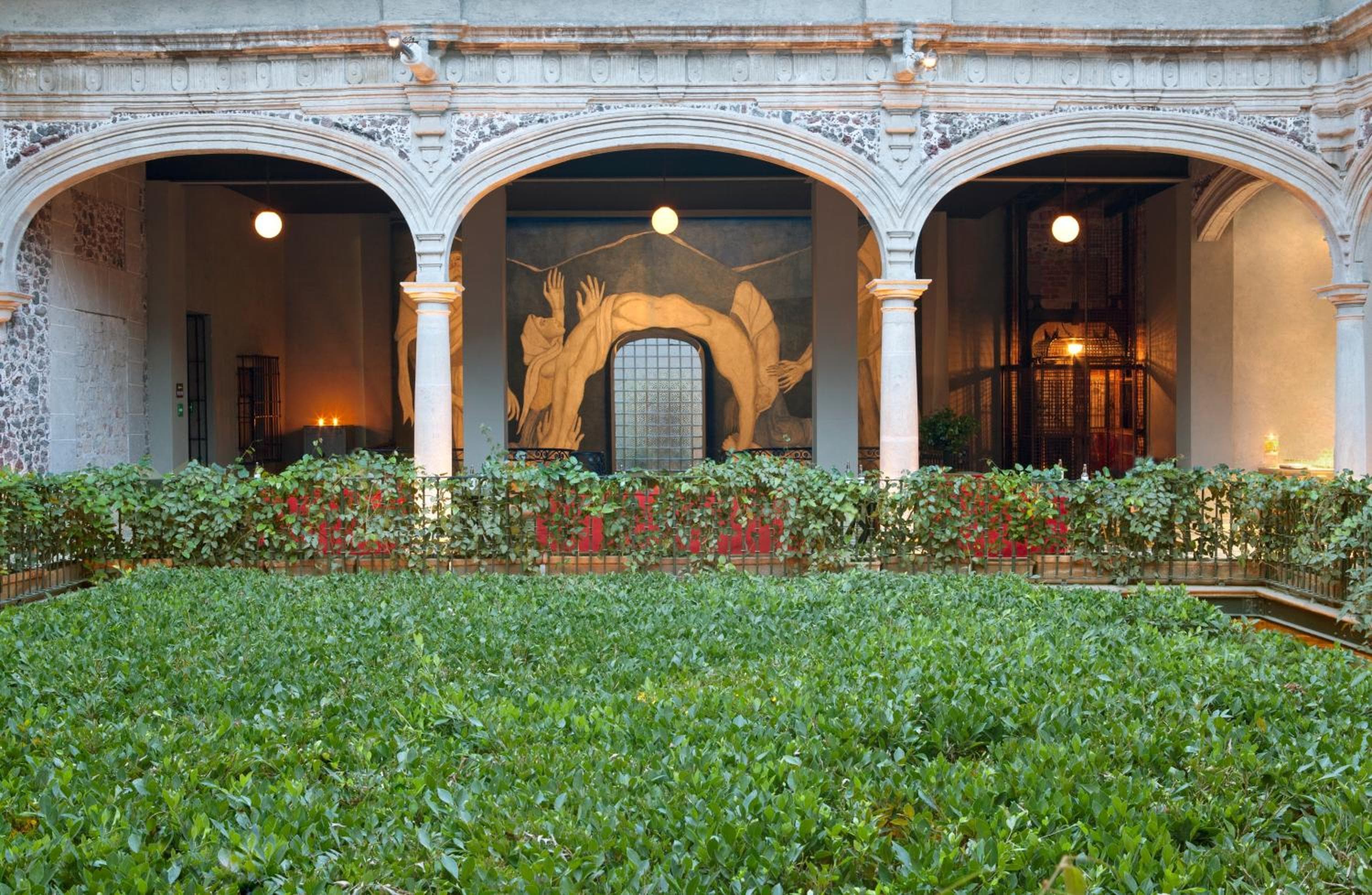 Downtown Mexico — 4