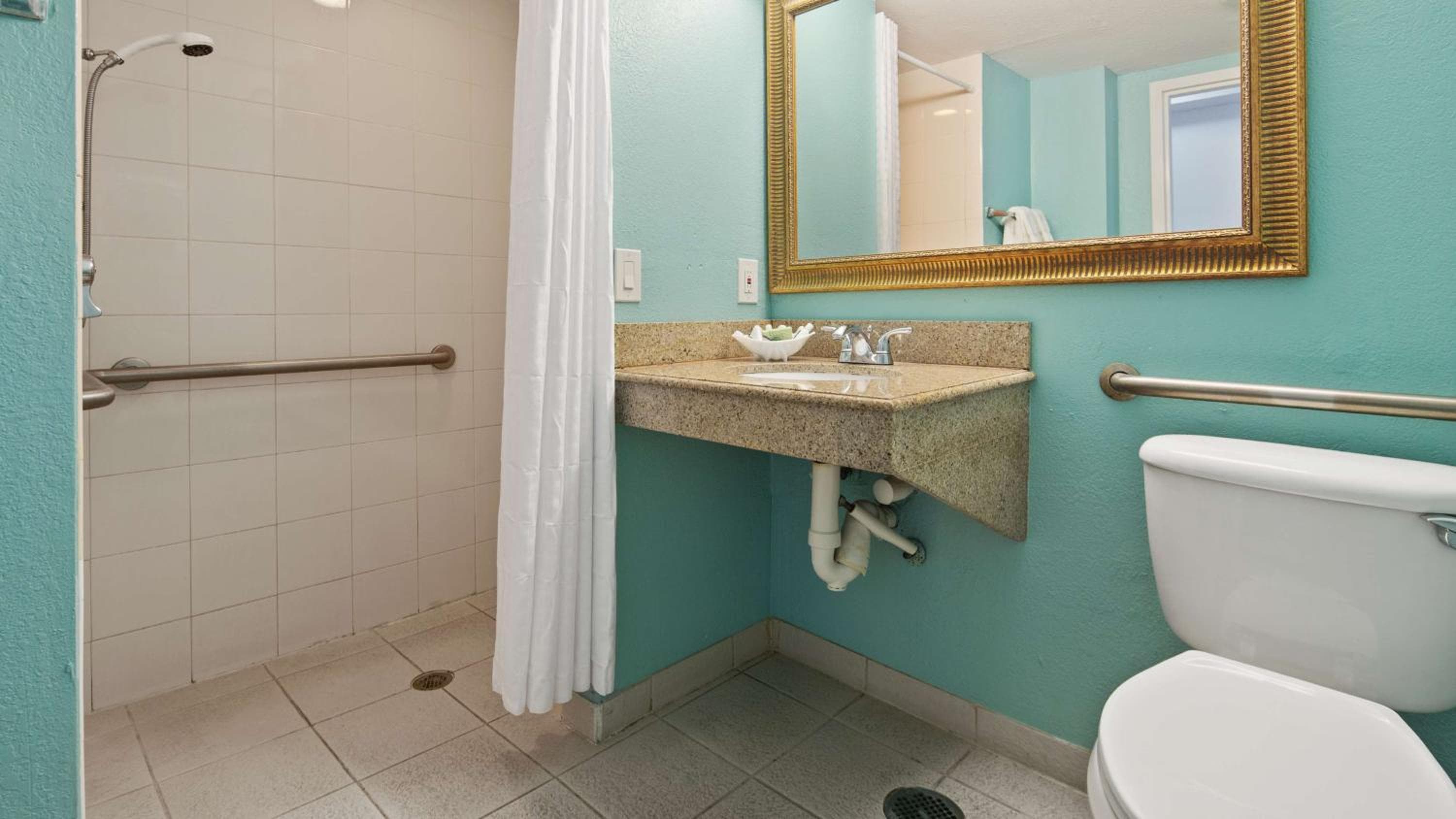Best Western Plus Oceanside Inn — 4