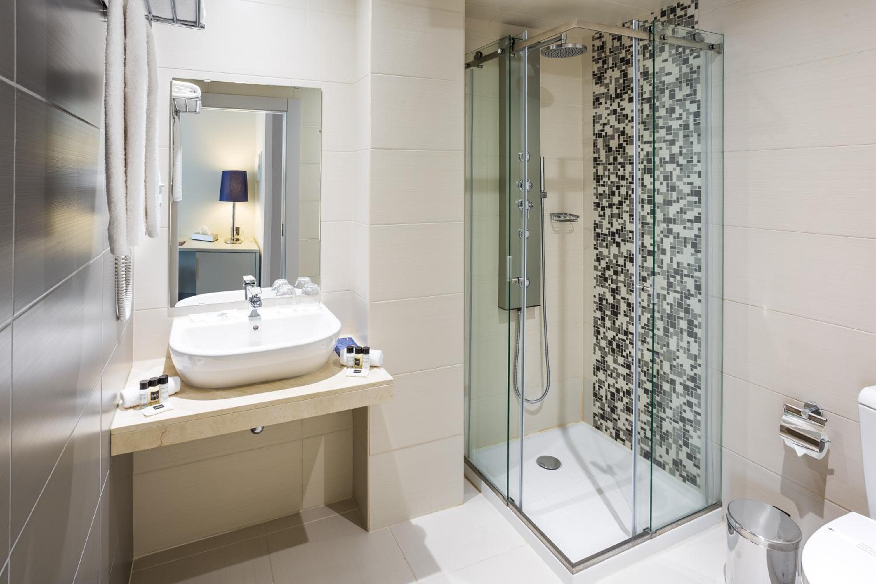 Empire Lisbon Hotel — 9