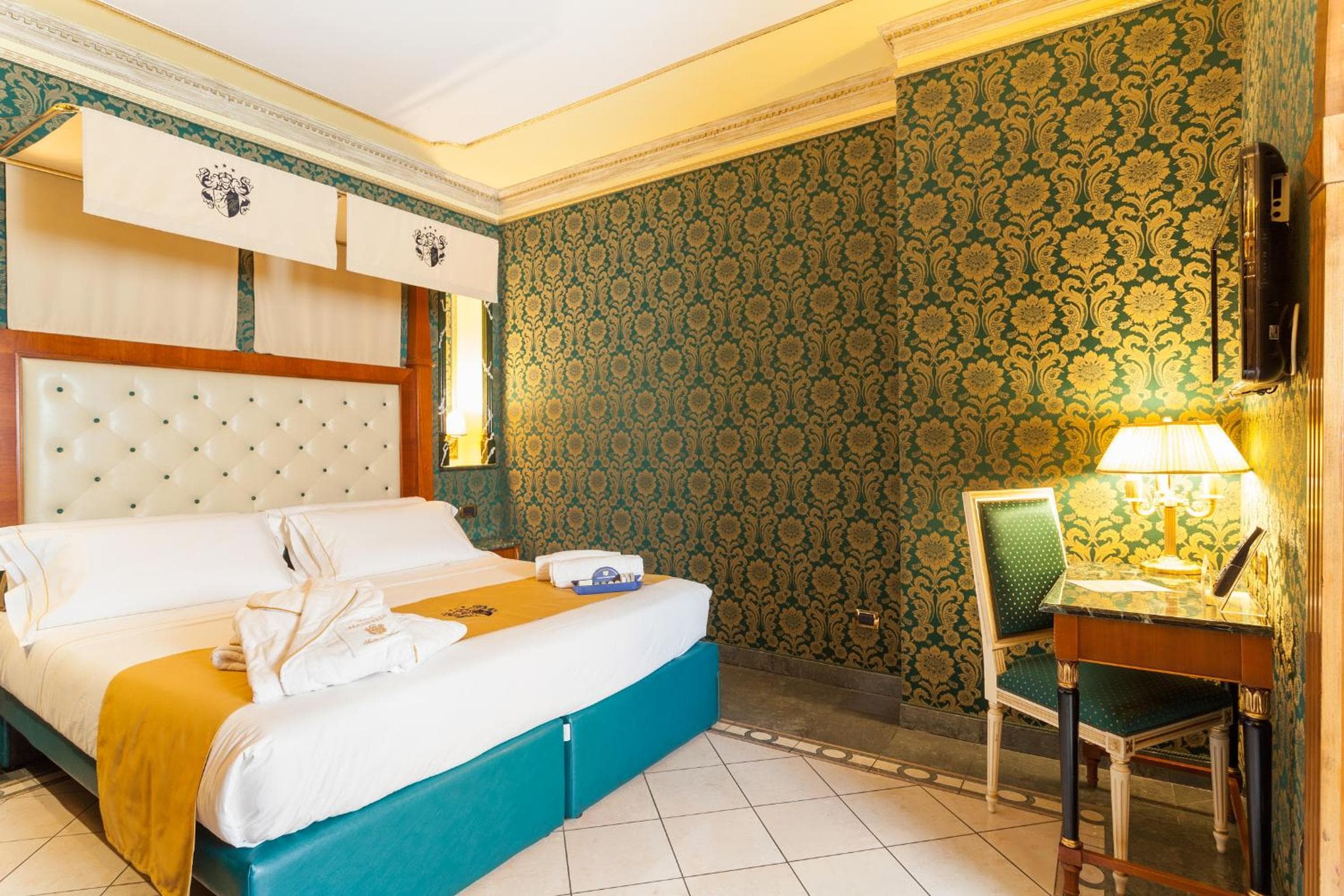 Hotel Manfredi Suite In Rome — 11
