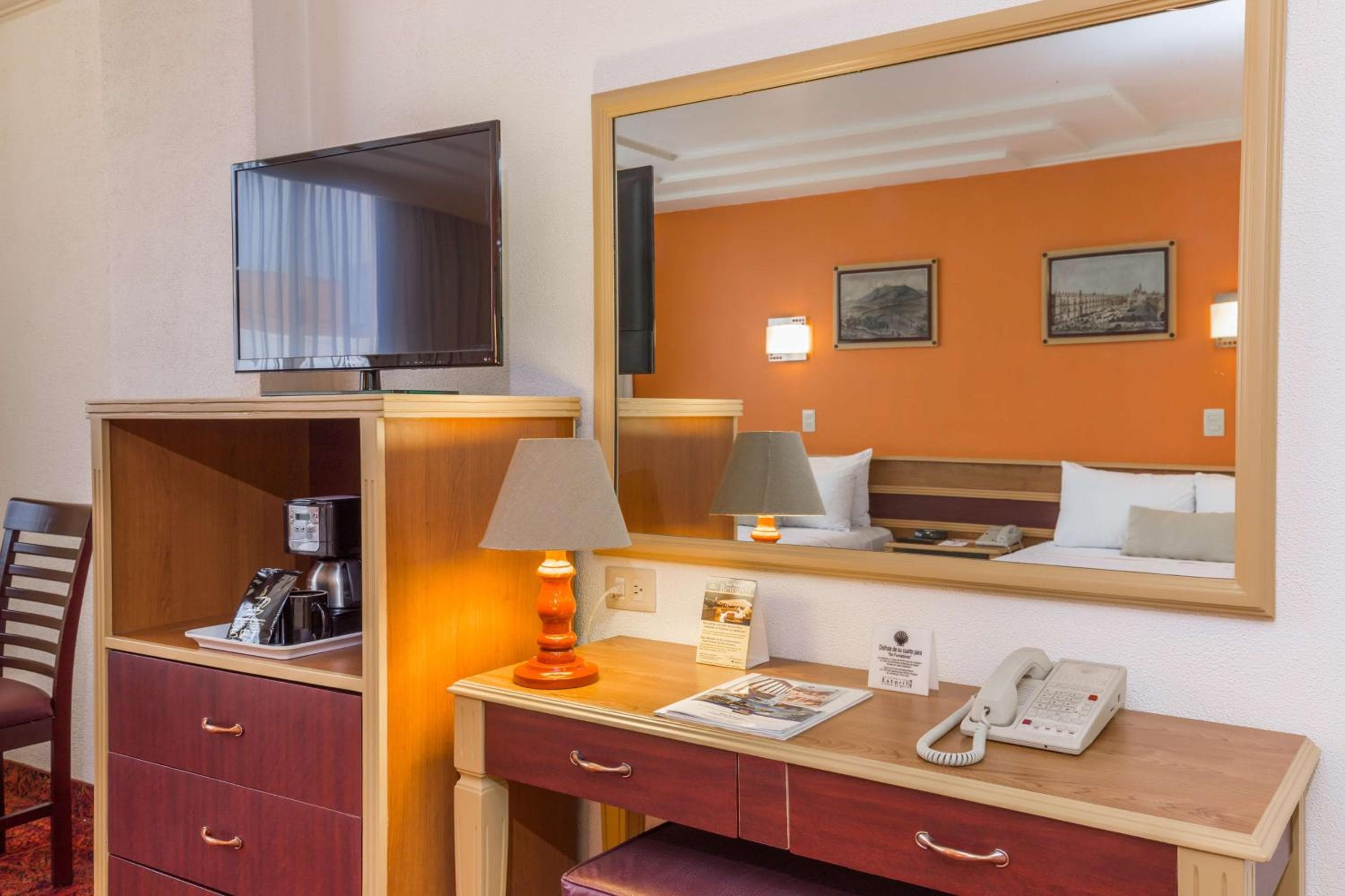 Hotel Estoril — 16