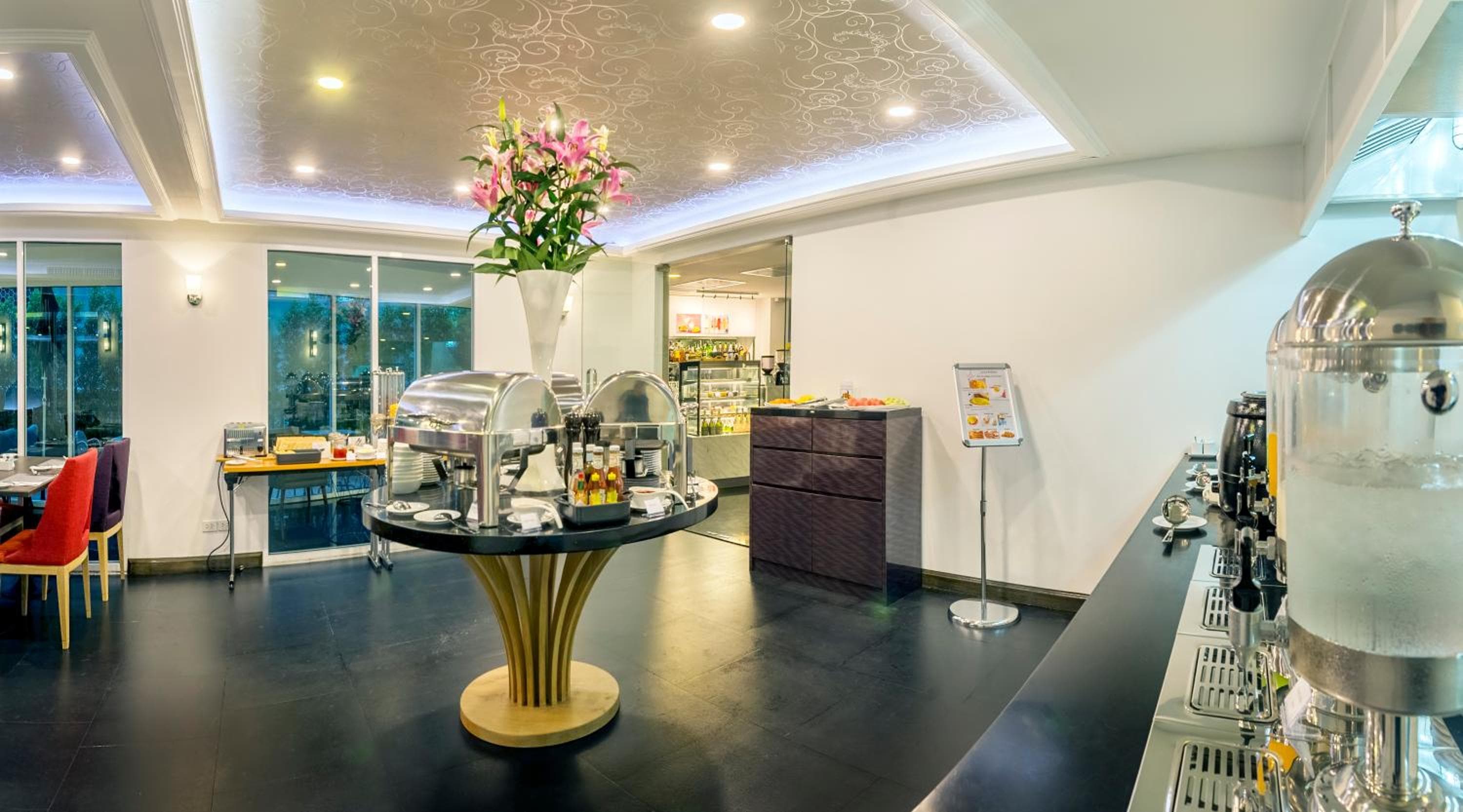 Anajak Bangkok Hotel - SHA Plus — 23