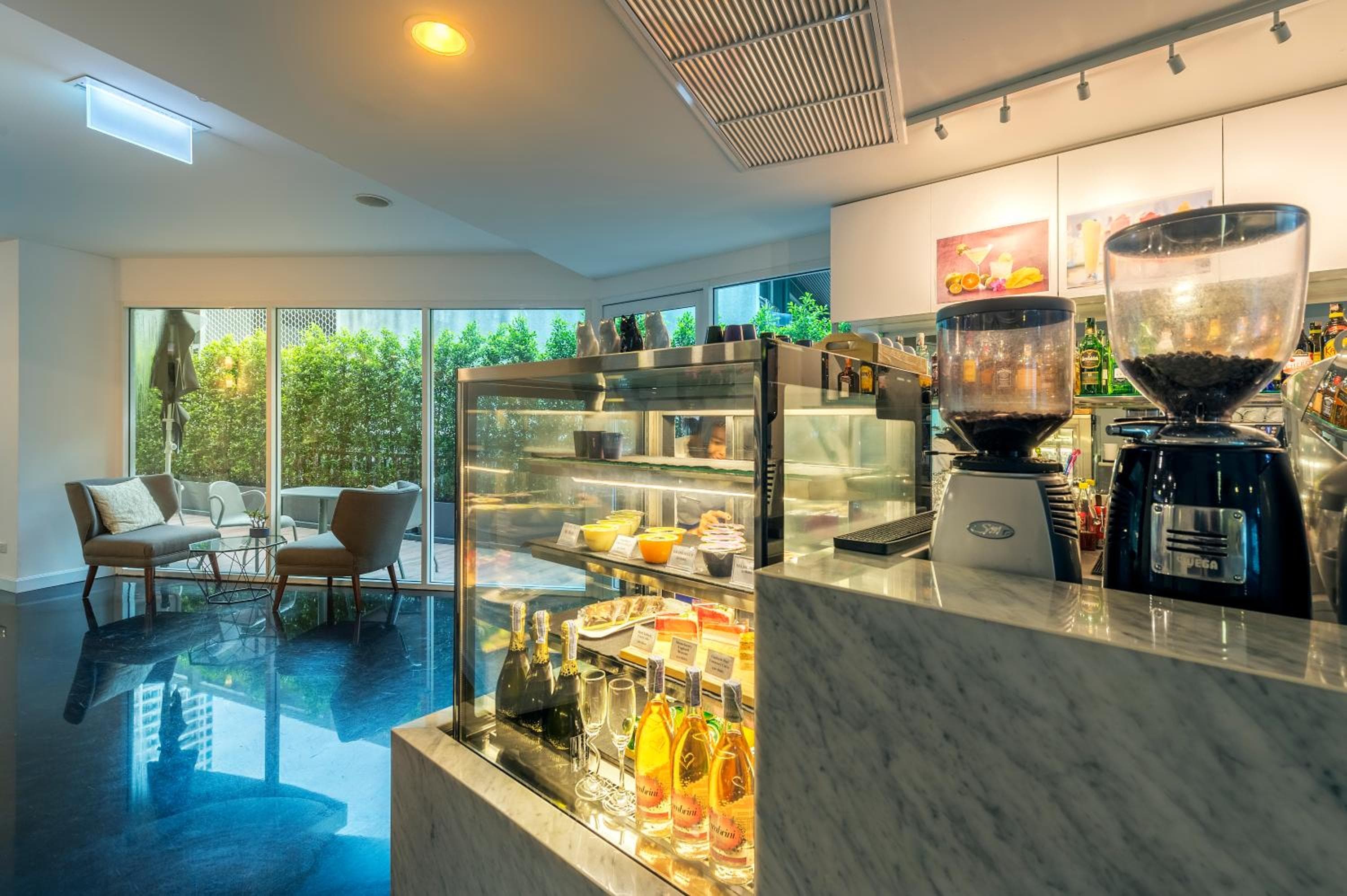 Anajak Bangkok Hotel - SHA Plus — 18