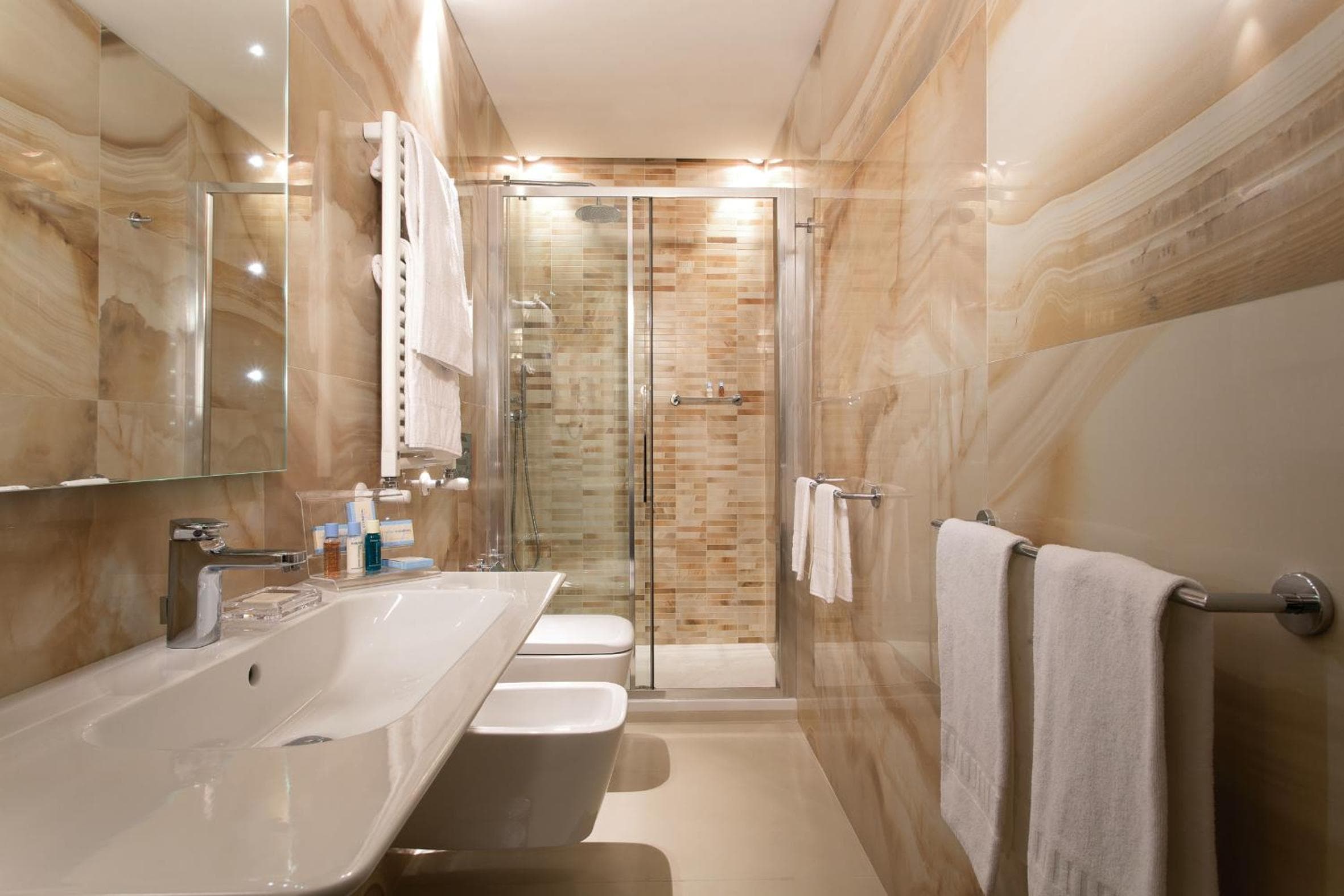 Stendhal Luxury Suites — 3