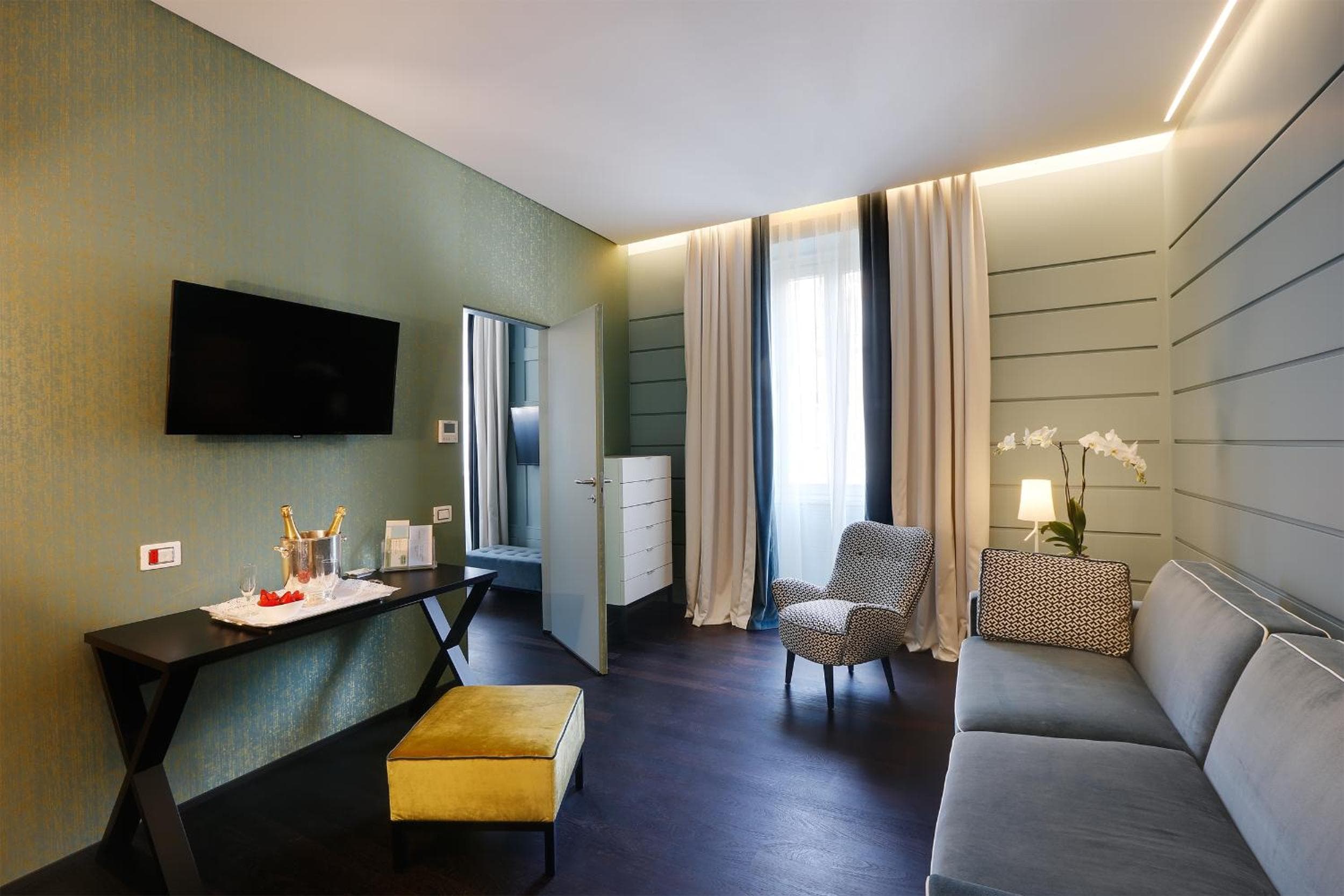 Stendhal Luxury Suites — 22