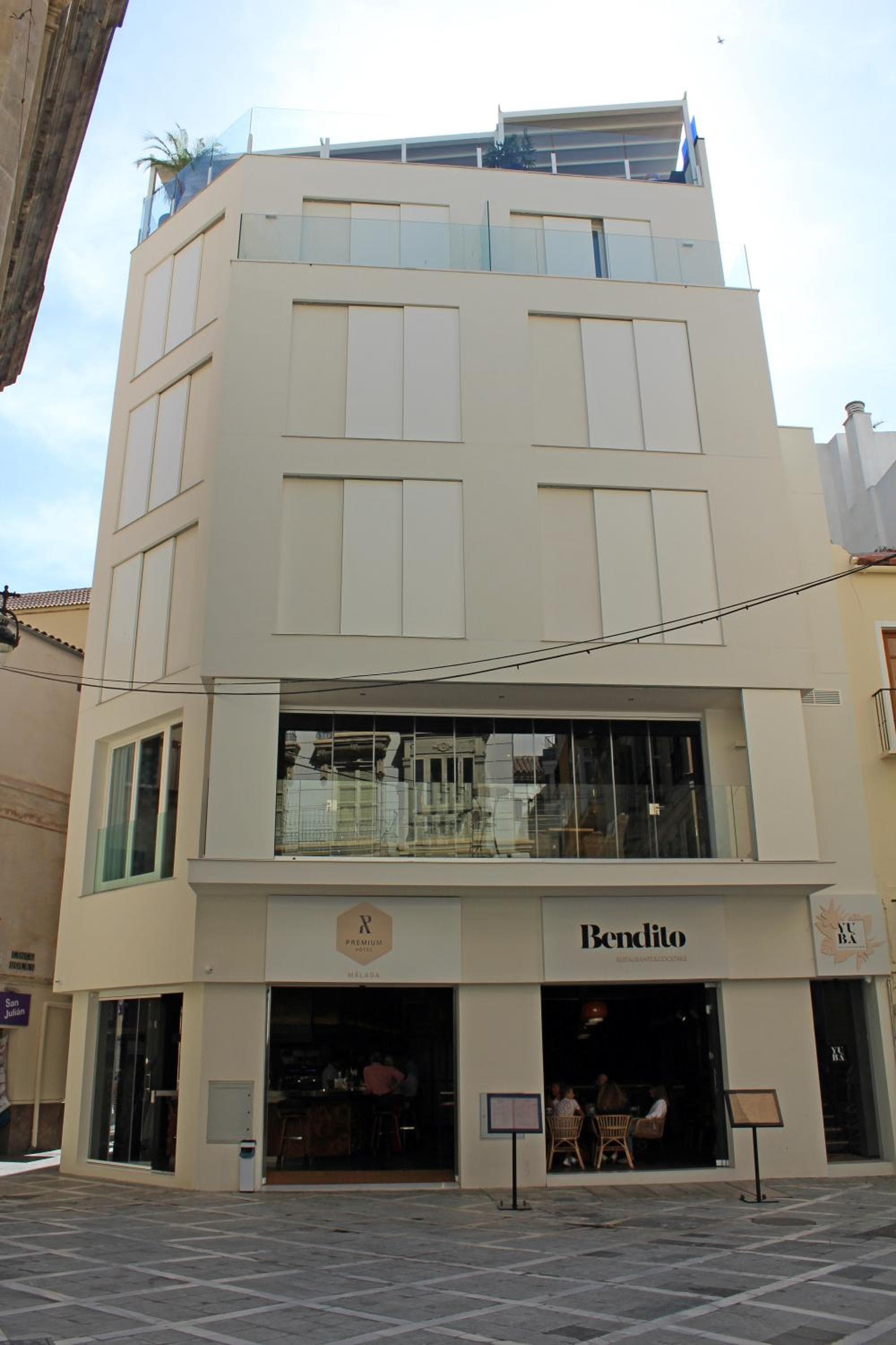 Malaga Premium Hotel — 8