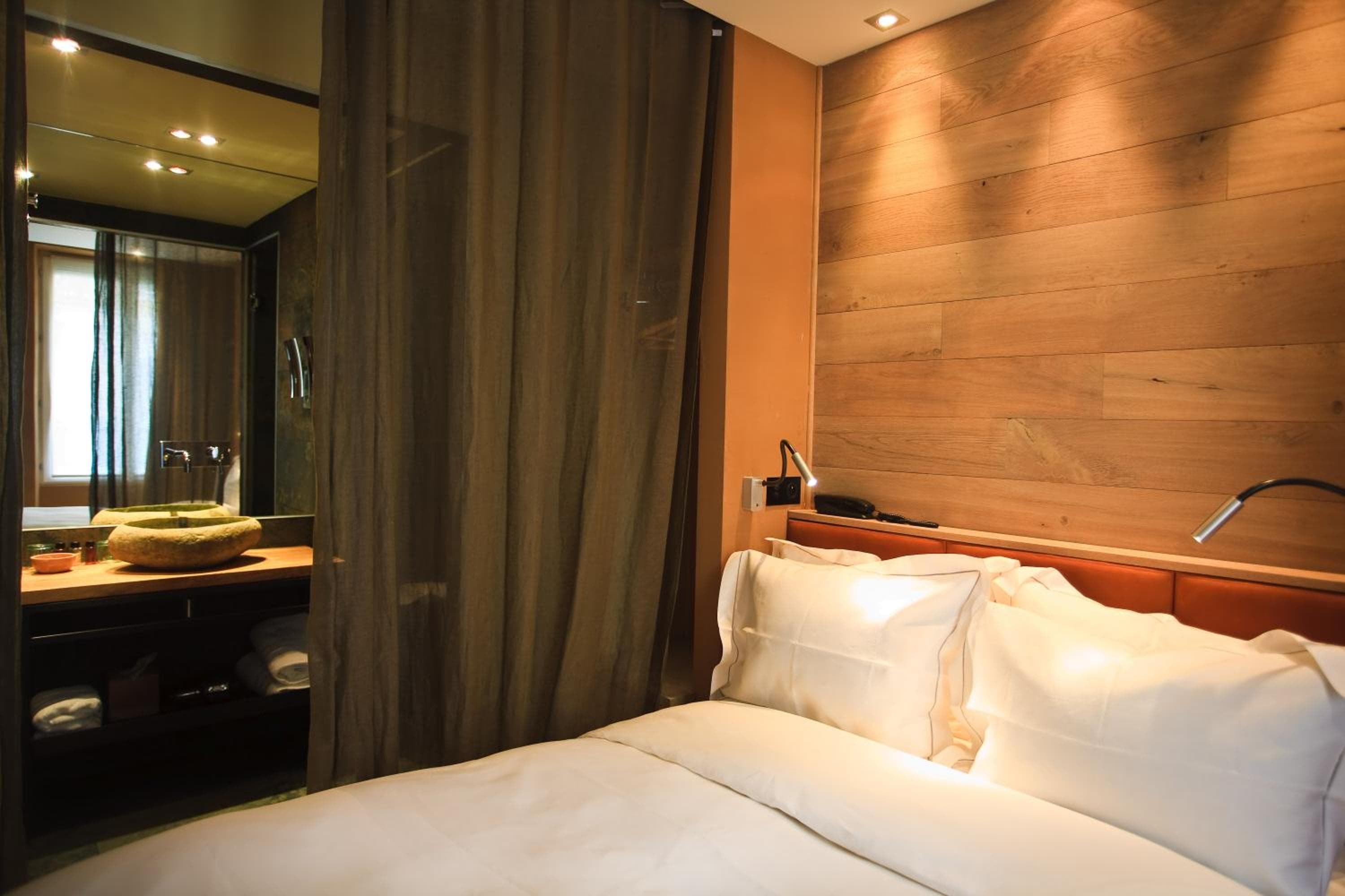 Hidden Hotel — 16