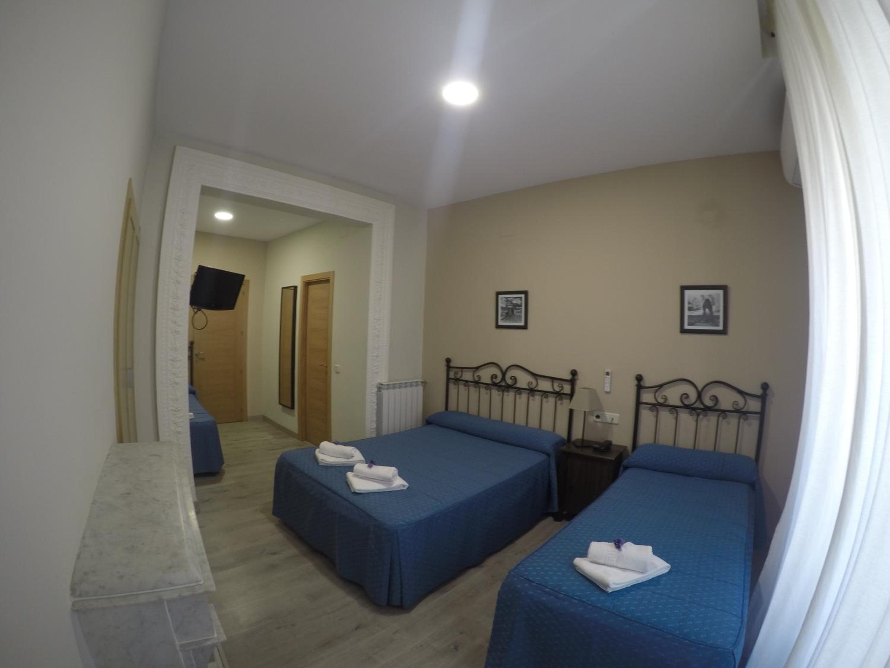 Hostal El Pilar — 14