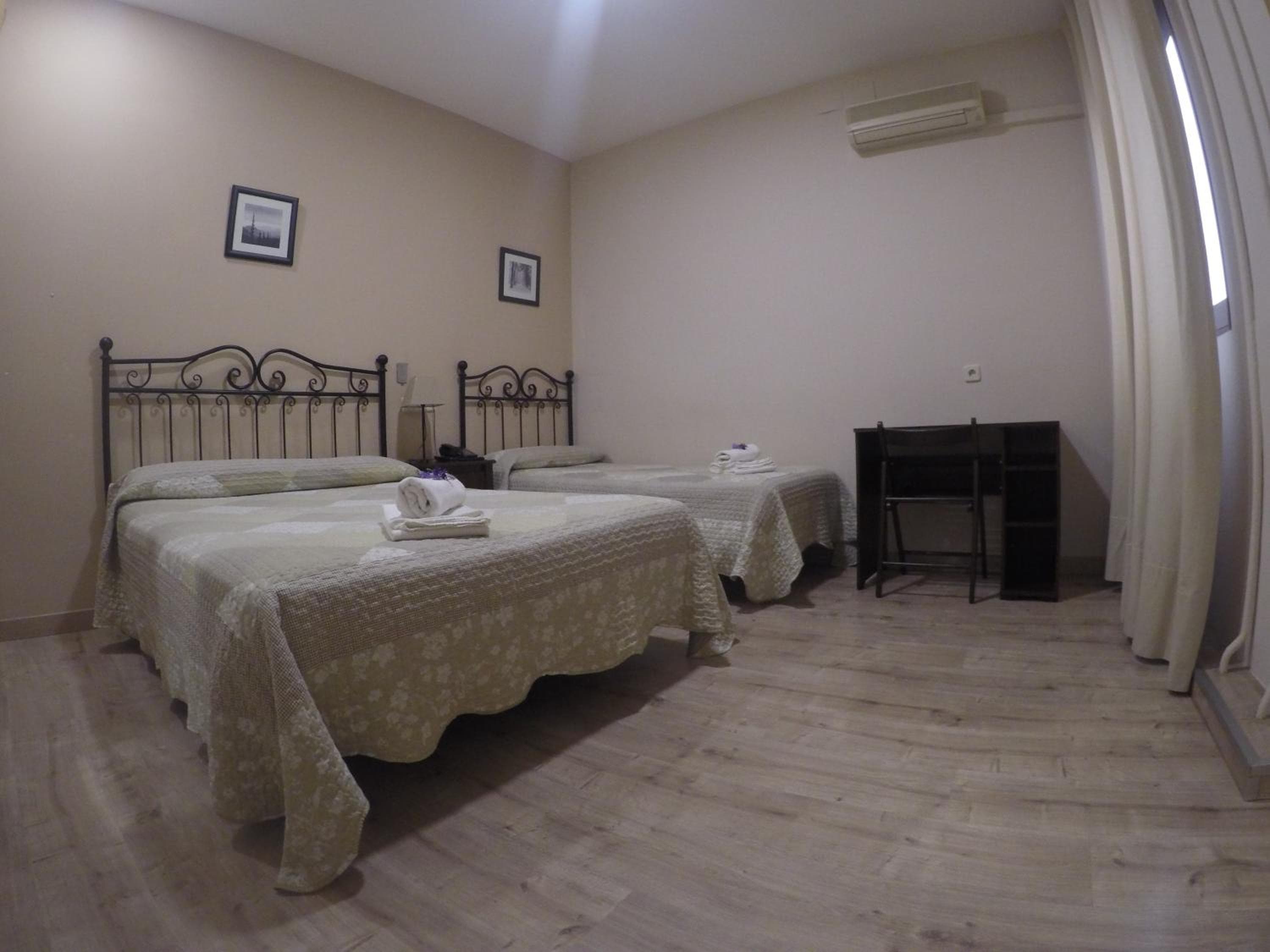 Hostal El Pilar — 11