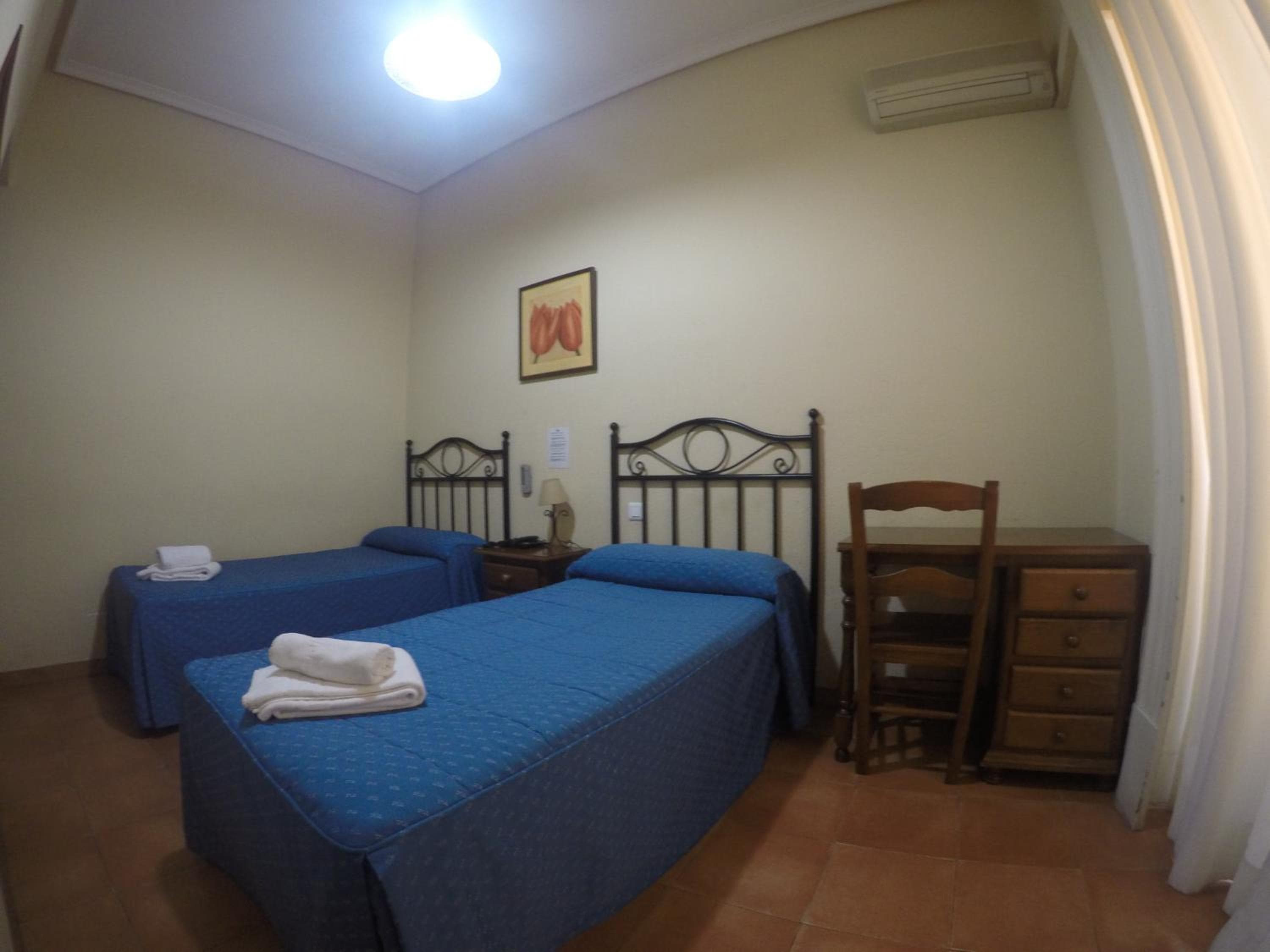 Hostal El Pilar — 8