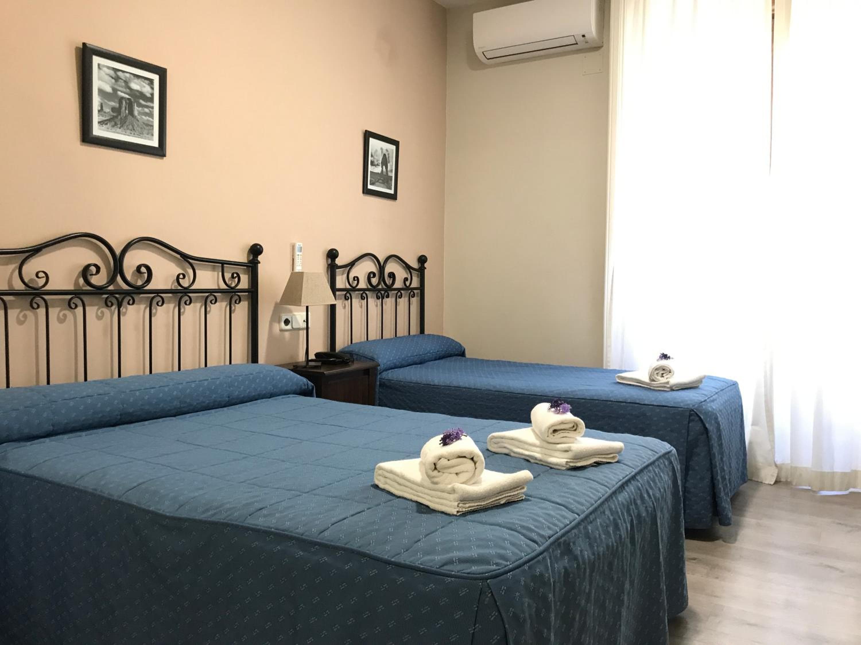 Hostal El Pilar — 17