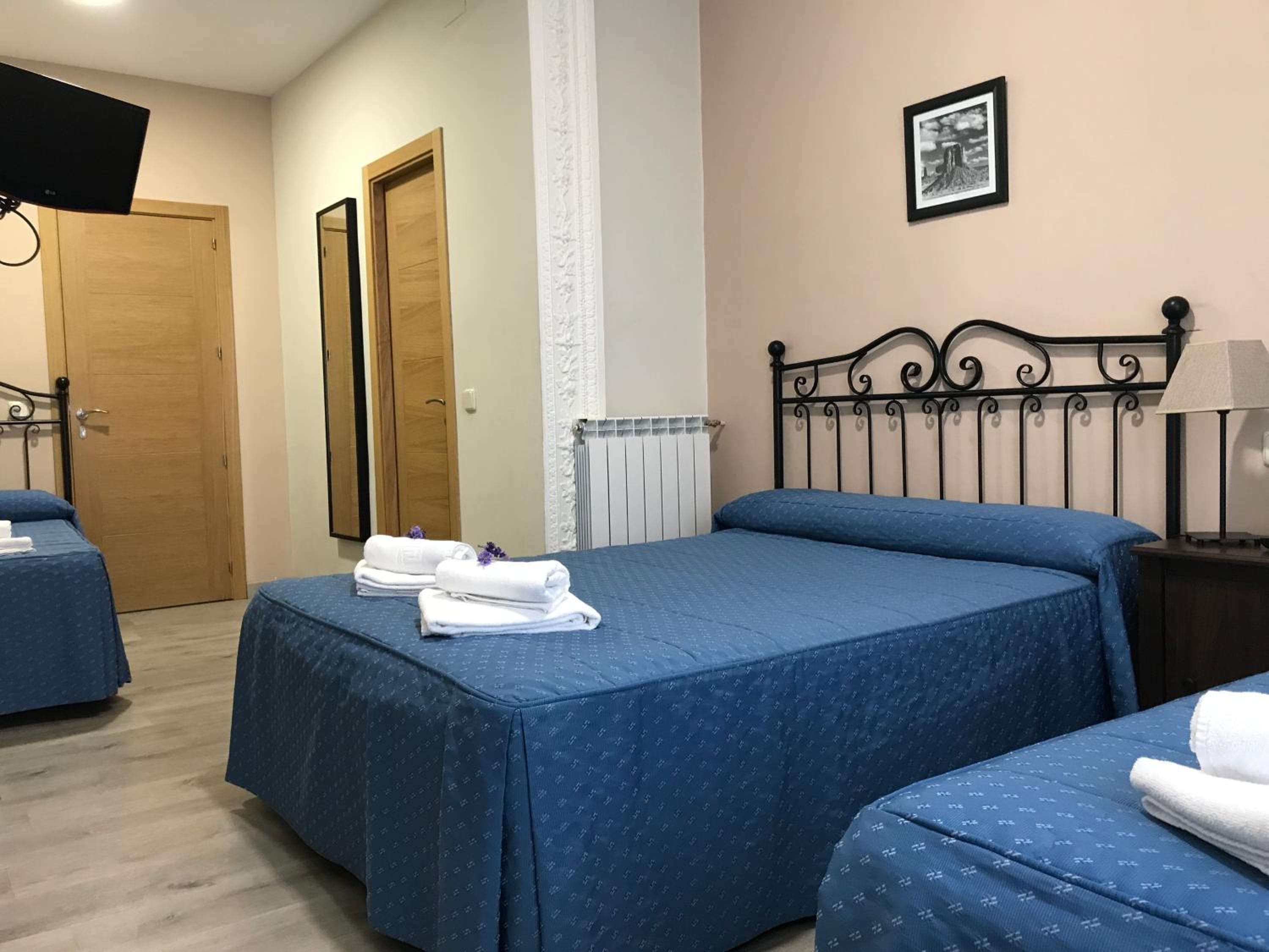 Hostal El Pilar — 26